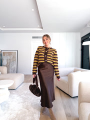 Falda satinada marrón