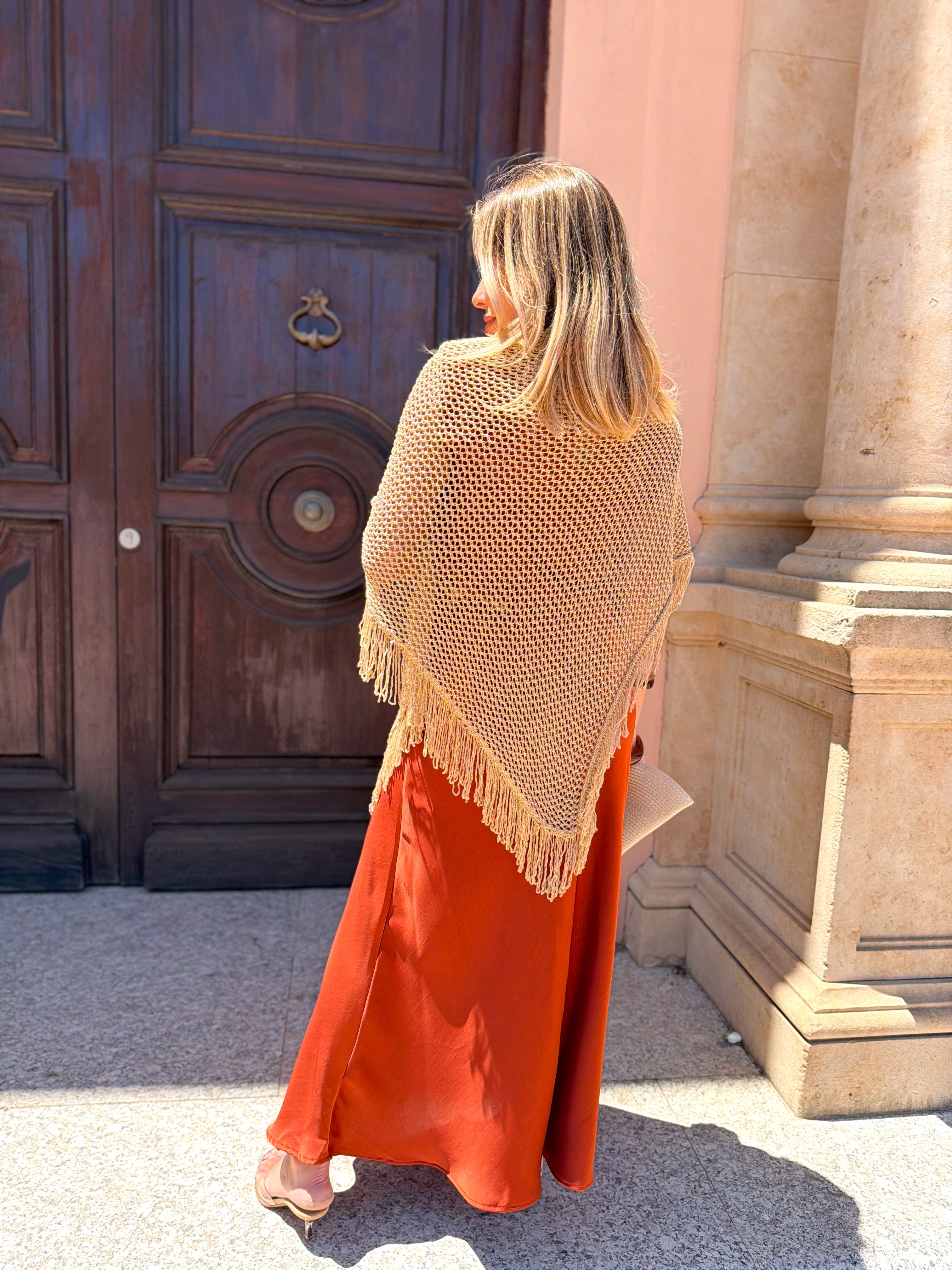 Poncho hilo dorado