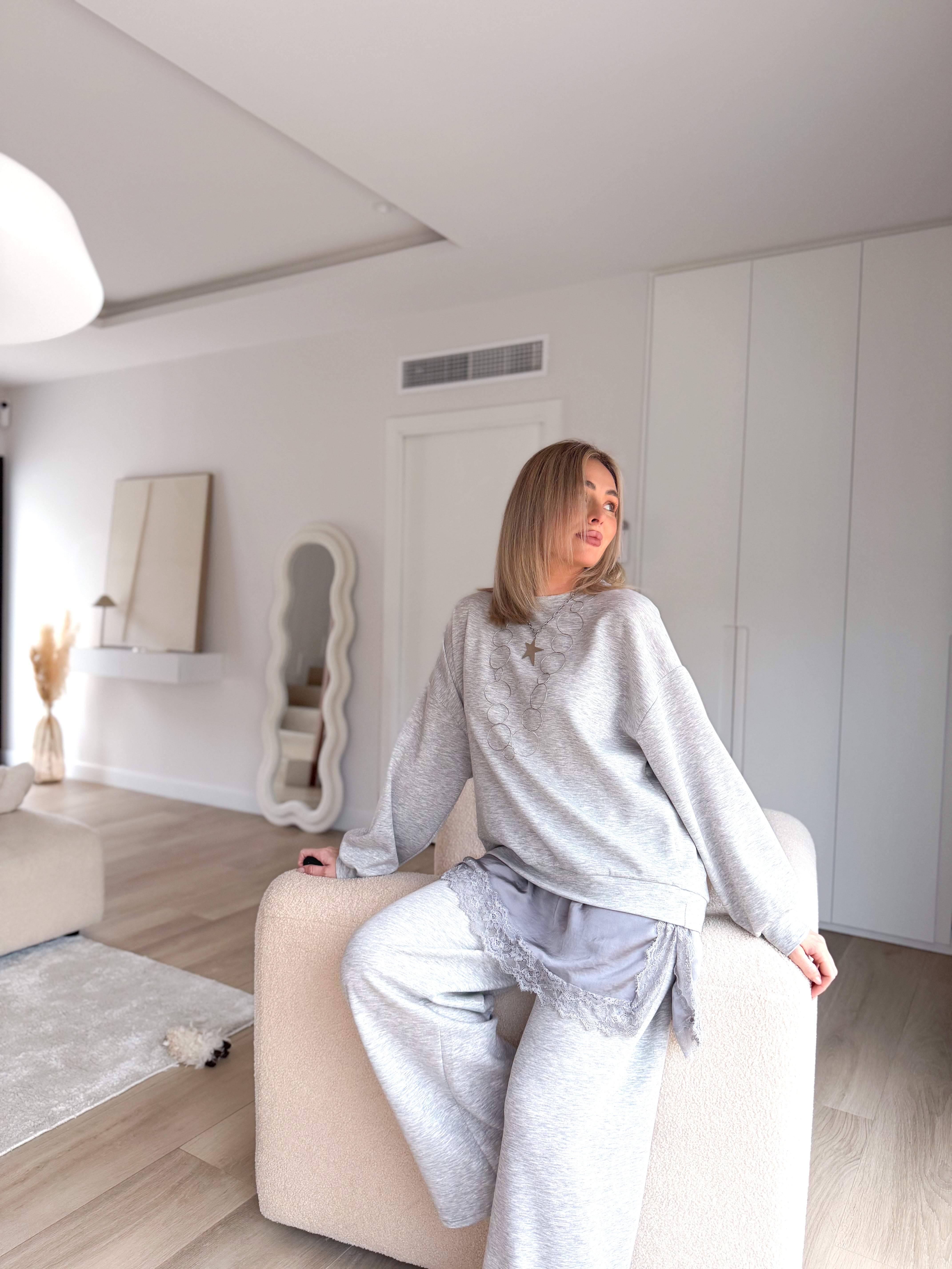 Conjunto combinado lencero gris