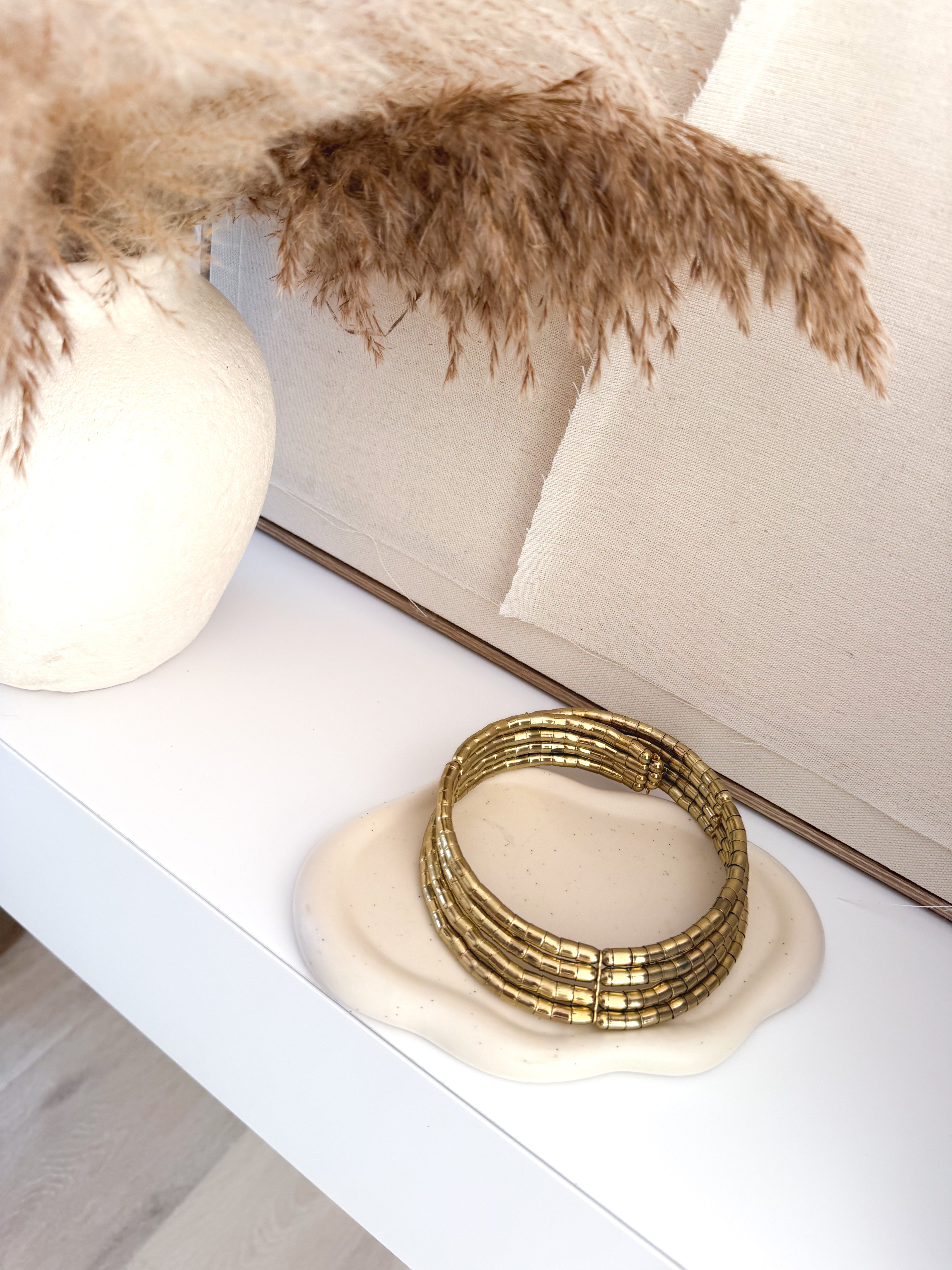Collar Himbä