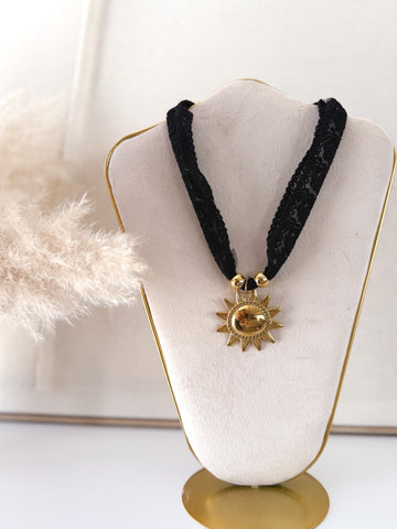Collar encaje Sol