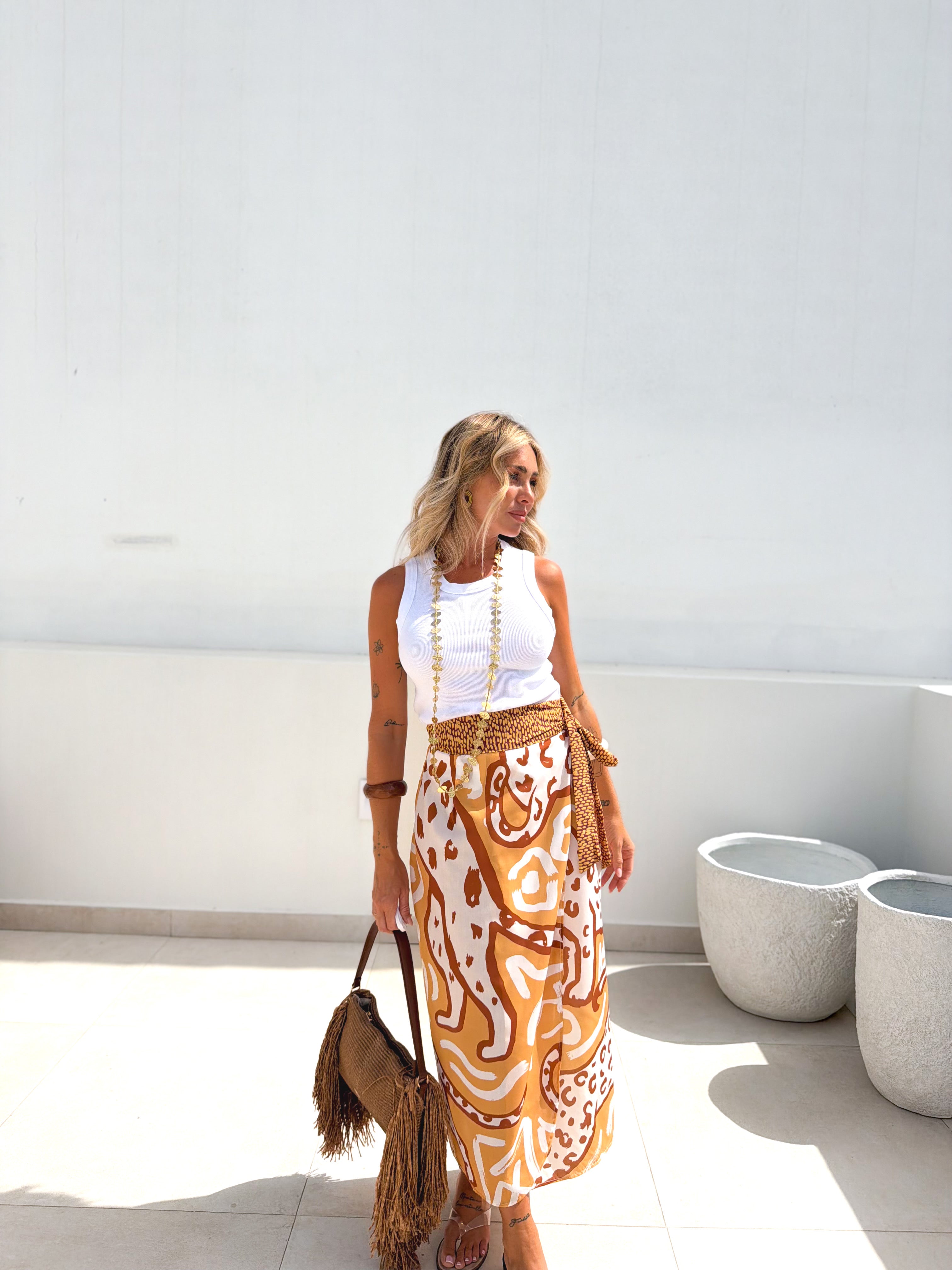 Falda pareo estampada camel