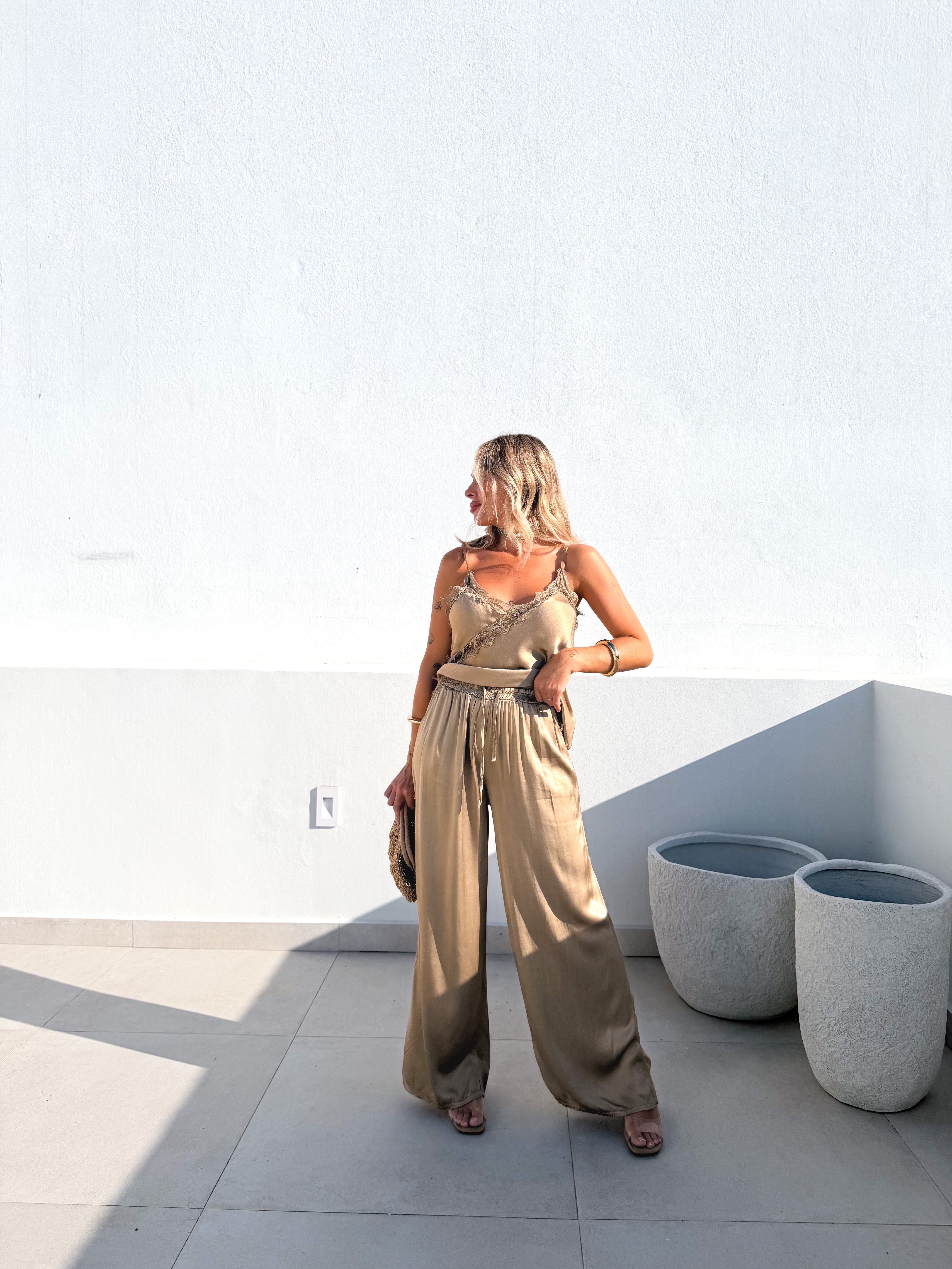 Pantalón satinado Camel