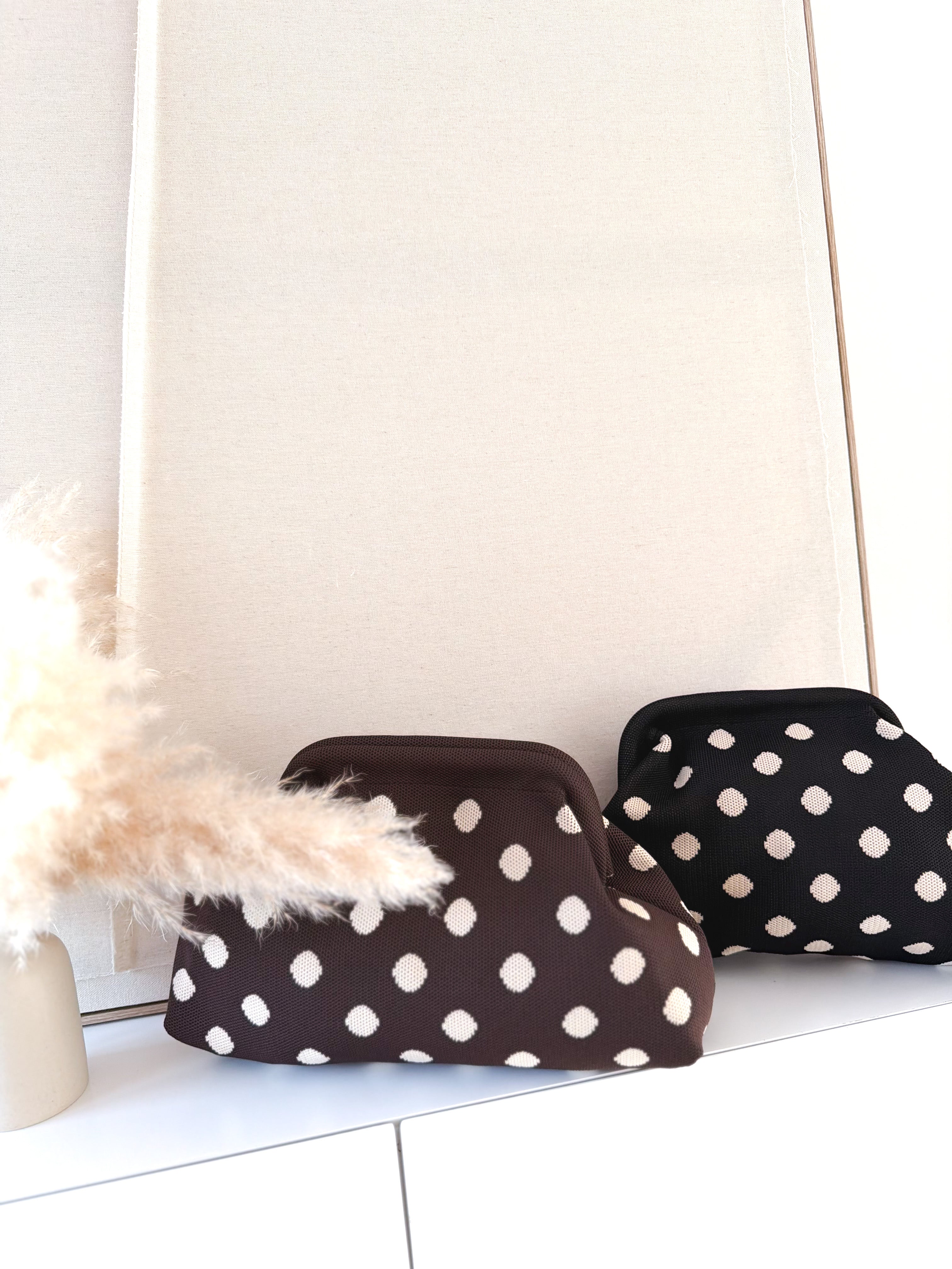 Cluth estampado lunares
