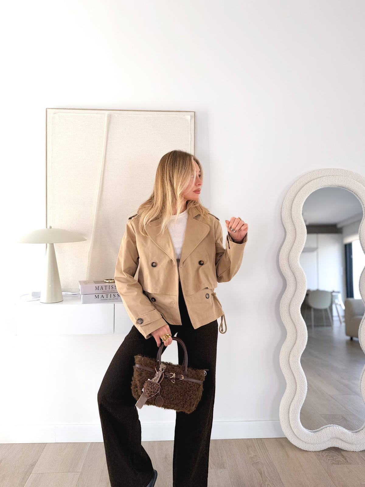 Gabardina fruncida camel