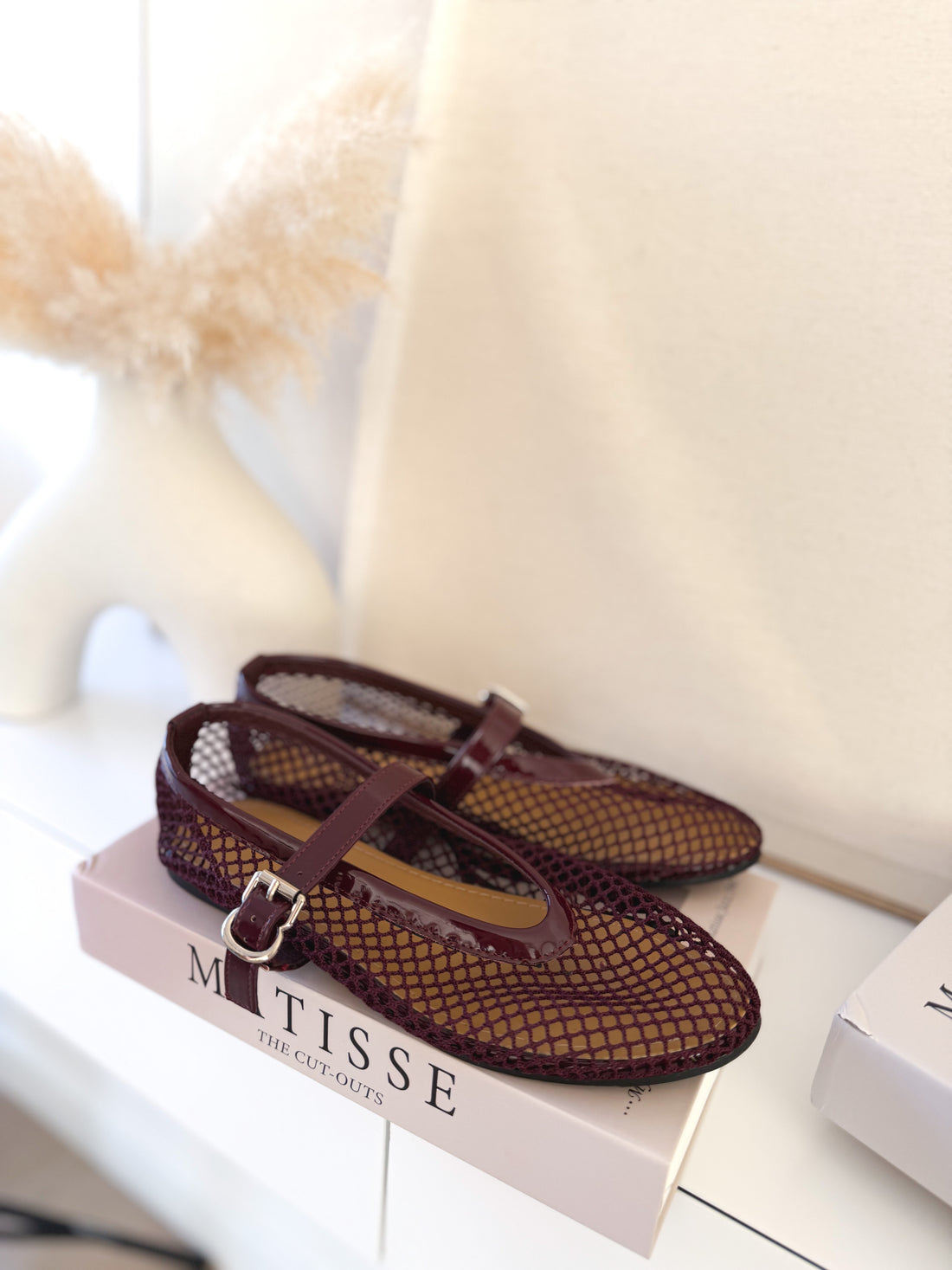 Manoletina red Burgundy