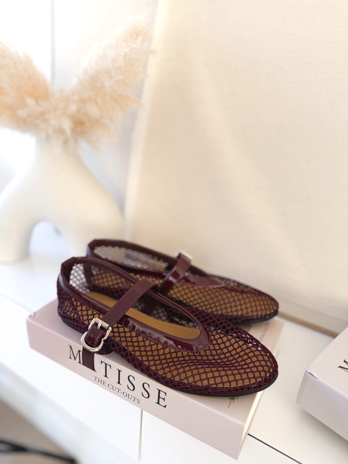 Manoletina red Burgundy