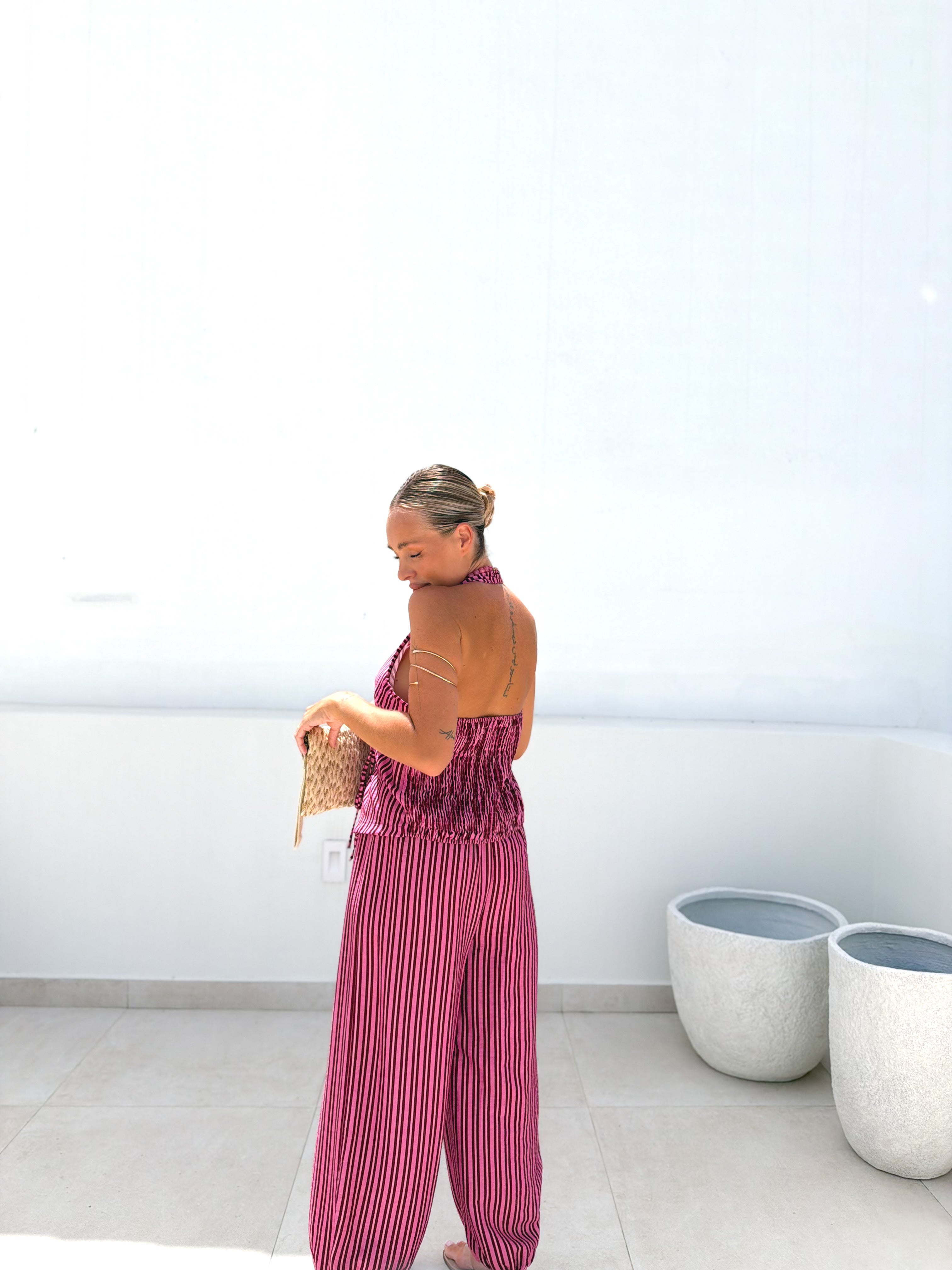 Total look rayas rosa