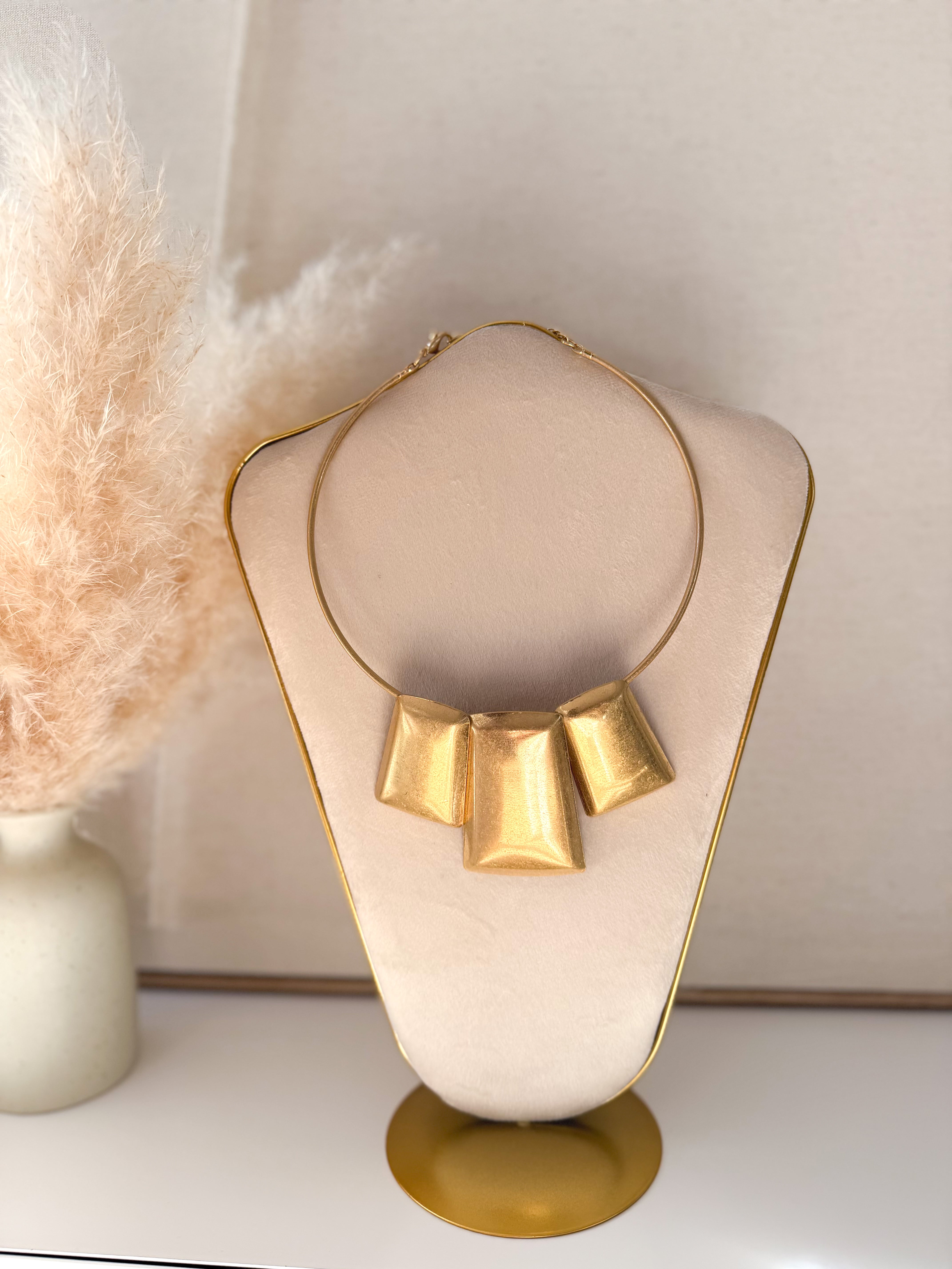 Collar latón triple