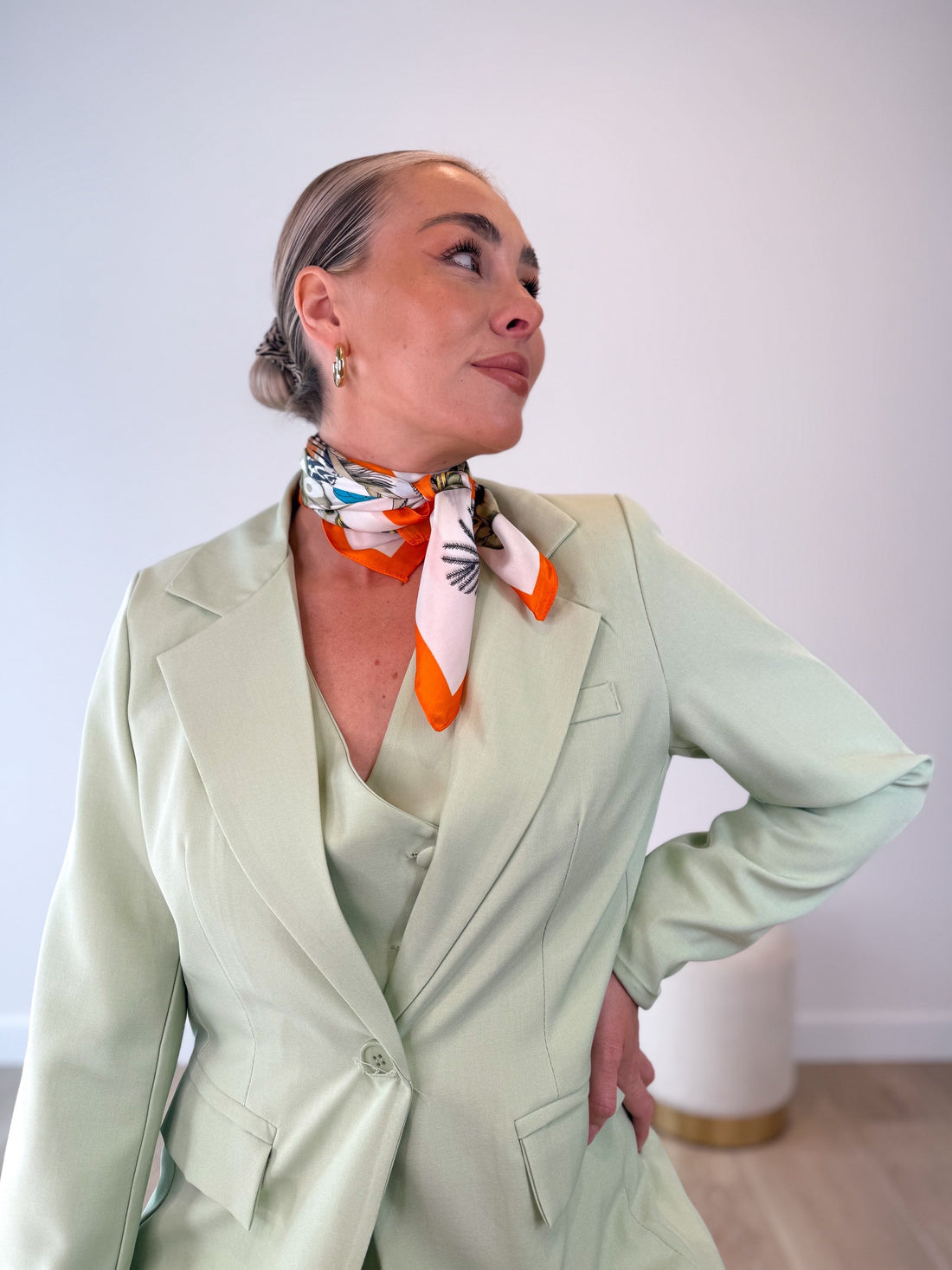 Pañuelo satinado naranja