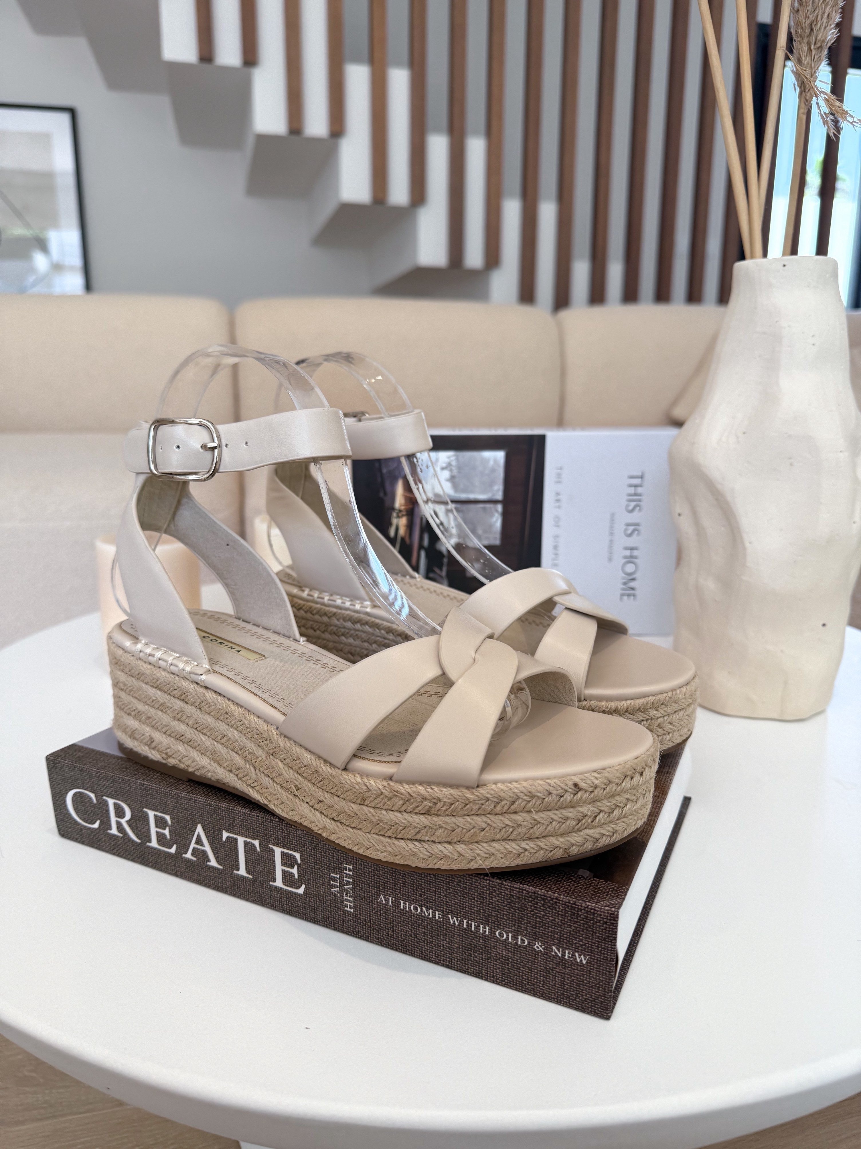 Plataforma polipiel beige