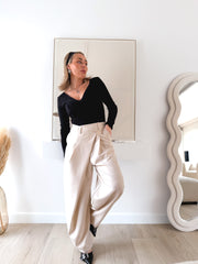 Pantalón pinzas cruzado beige