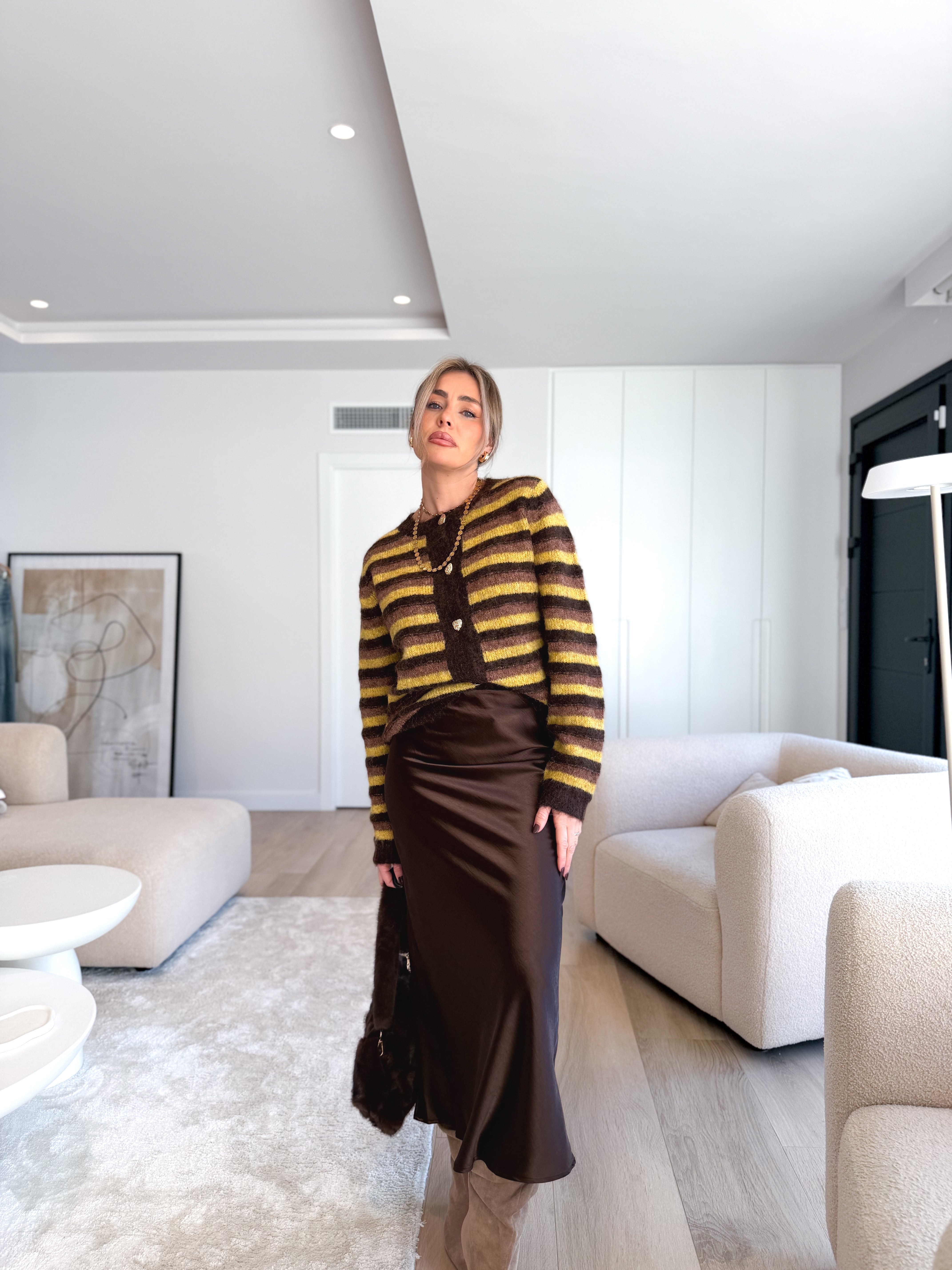 Falda satinada marrón