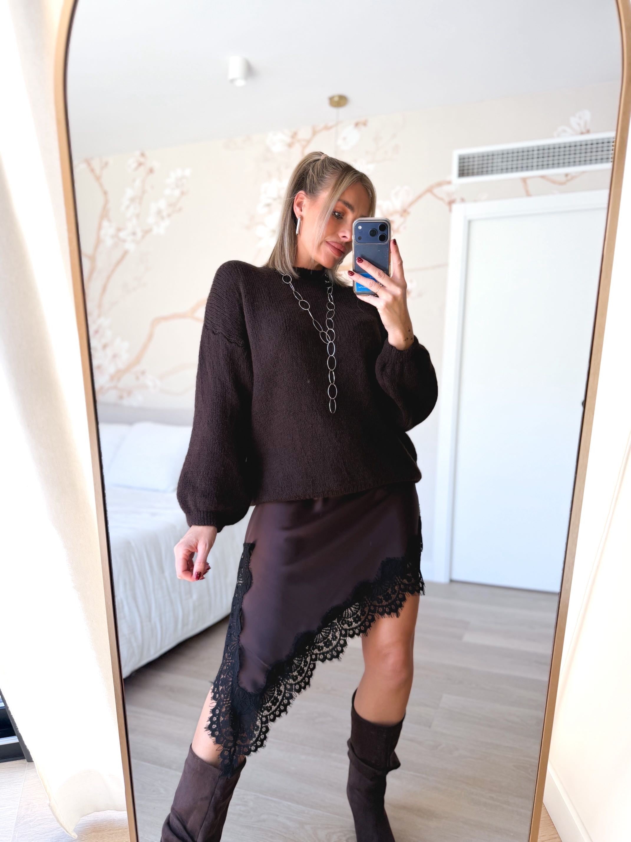 Falda top lencero asimétrico marrón