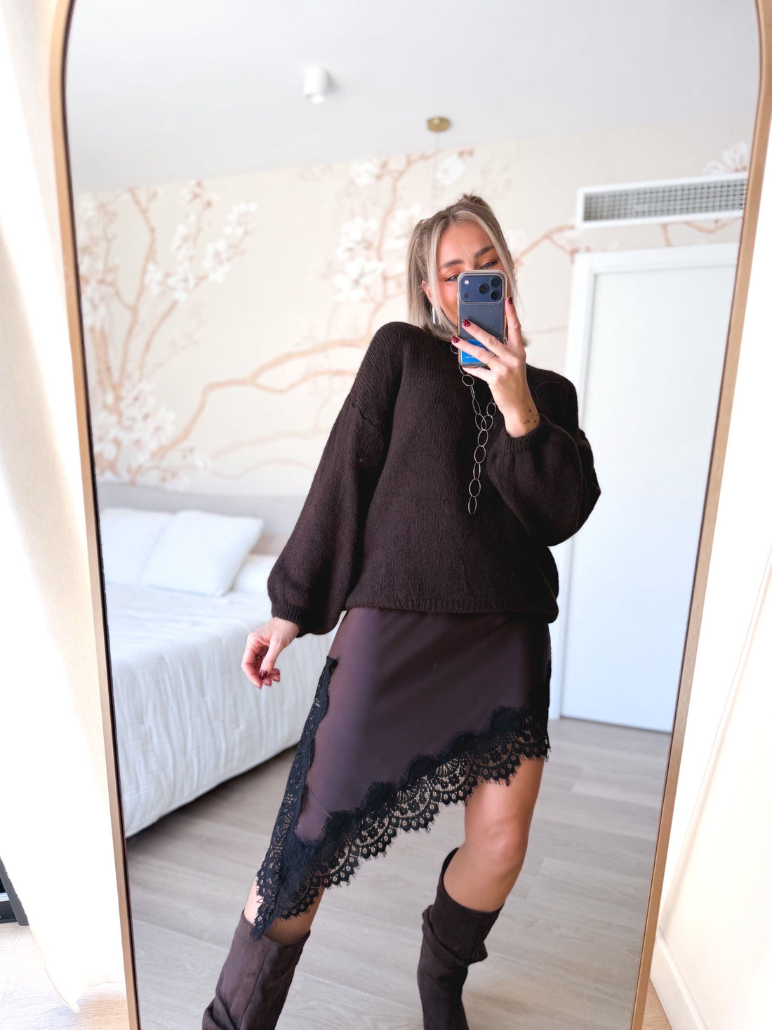 Falda top lencero asimétrico marrón