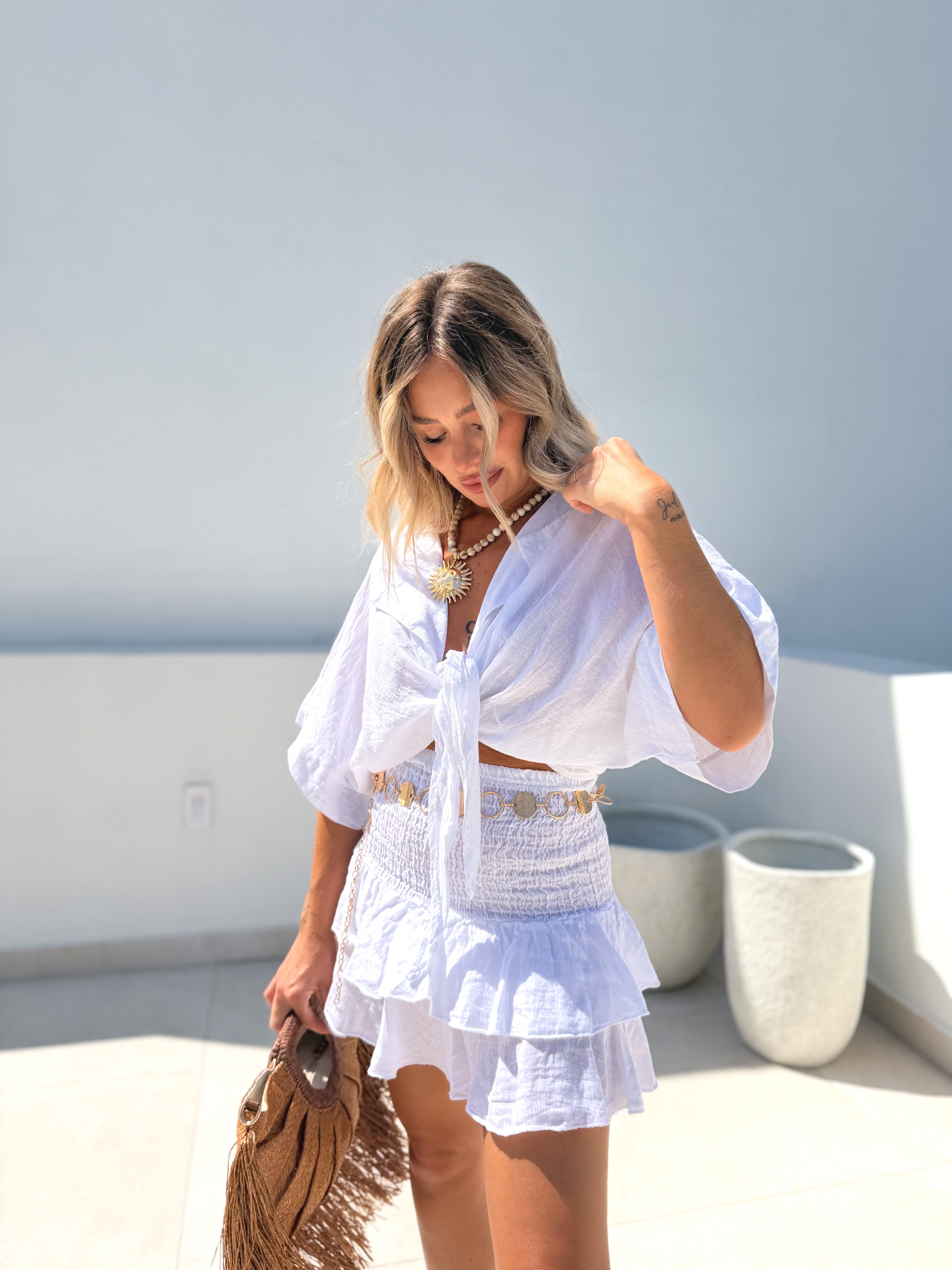 Camisa lino blanco anudada