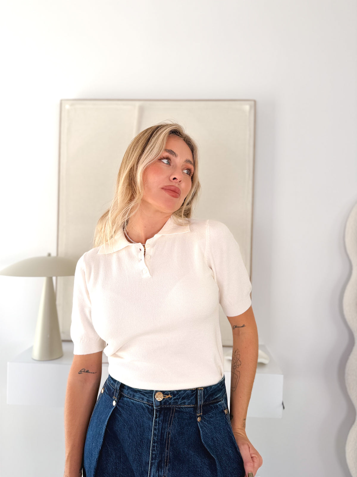 Suéter polo abotonado beige