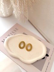 Pendientes oval perforado
