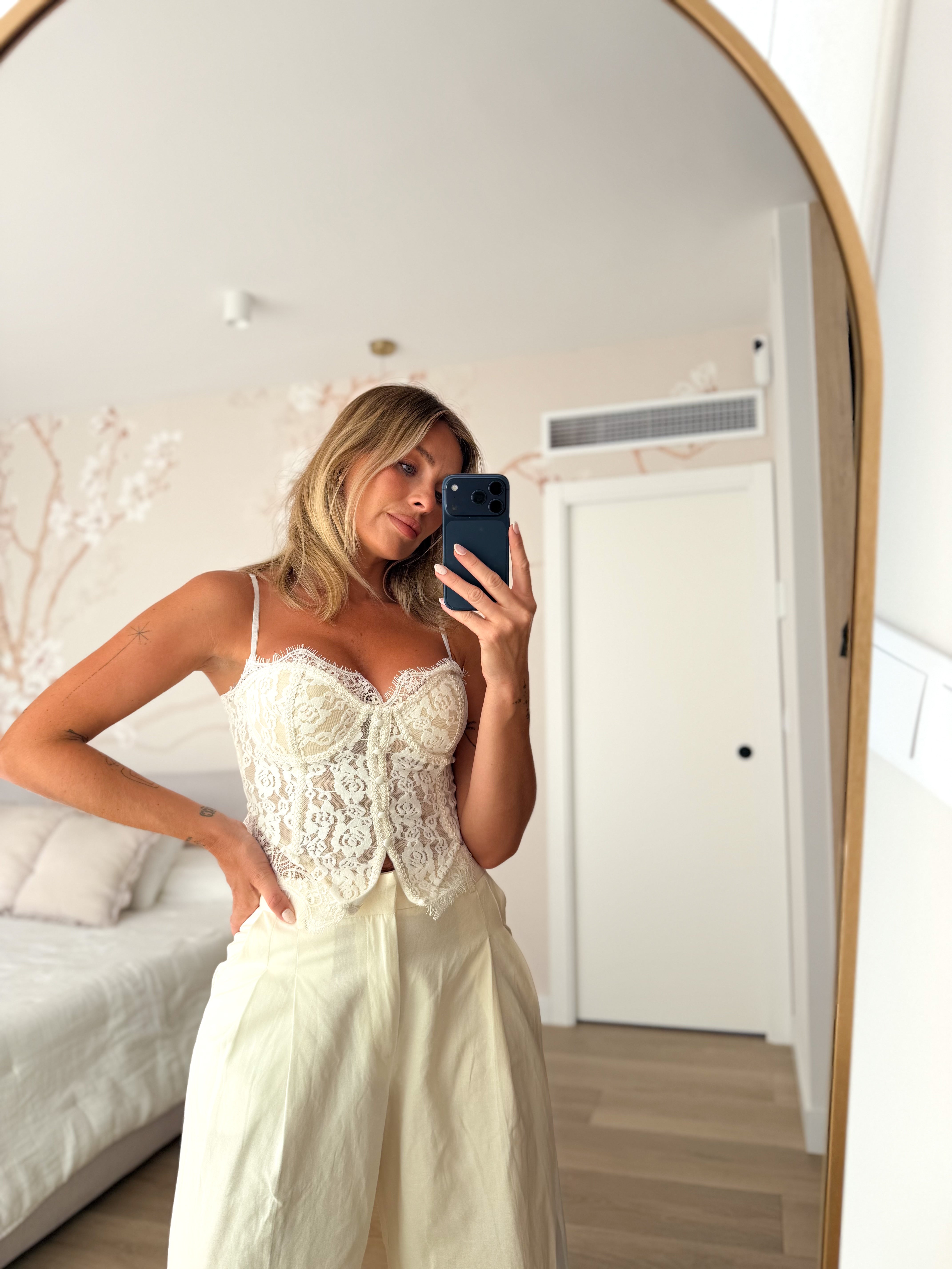 Corset encaje crudo