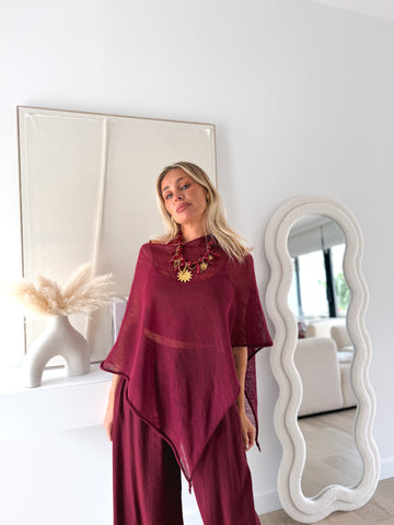Poncho hilo burdeos