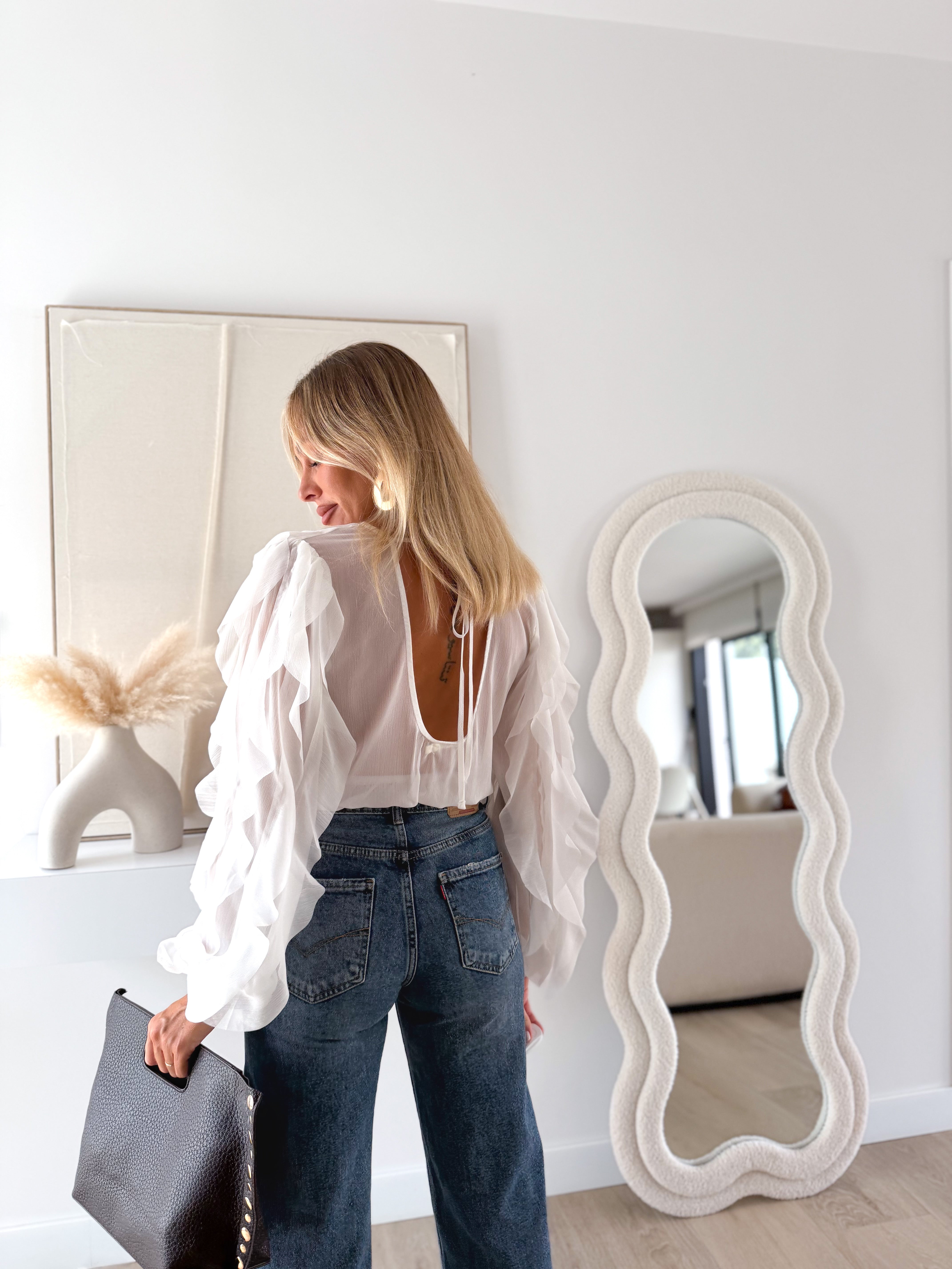 Blusa volantes blanca