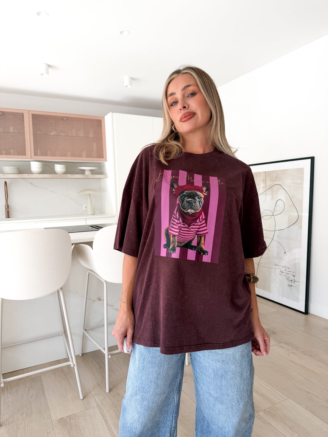 Camiseta Doggy oversize burdeos