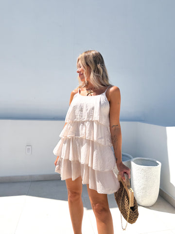 Vestido volantes beige