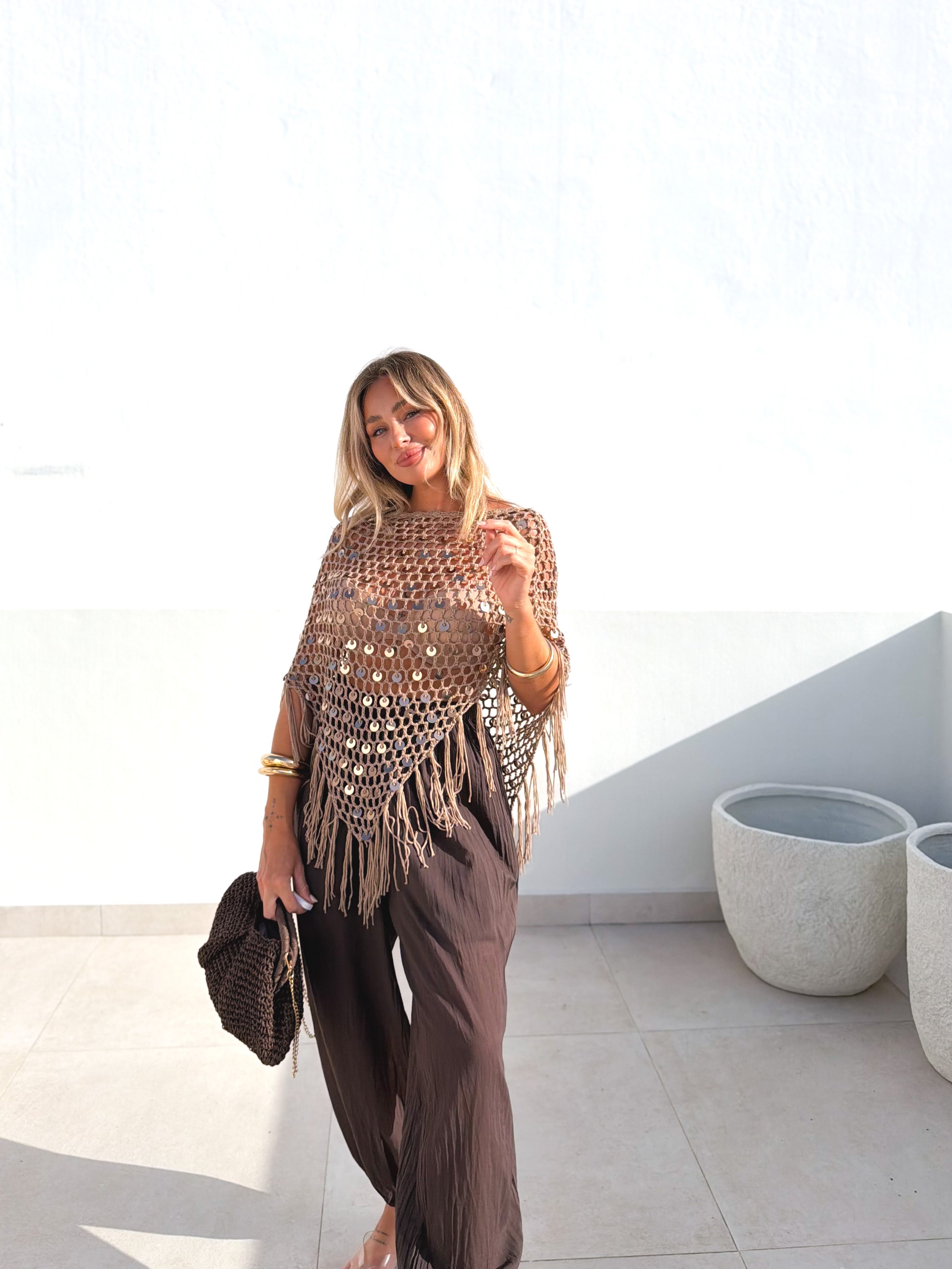 Poncho crochet taupe