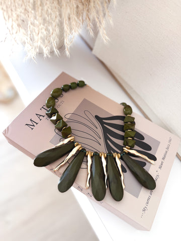 Collar verde
