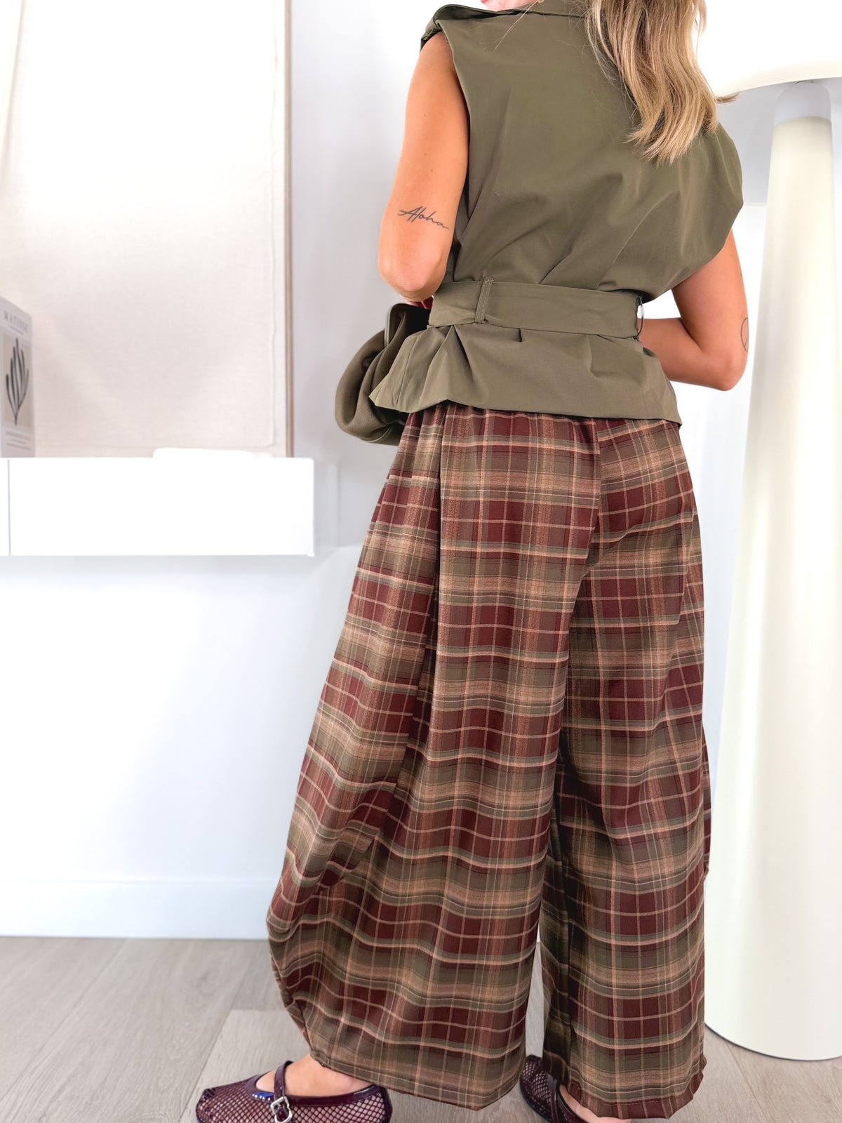Pantalón barrel cuadros Kaki/Burdeos