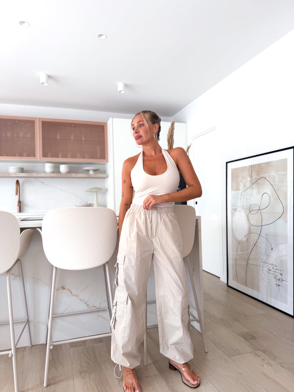Pantalón cargo beige