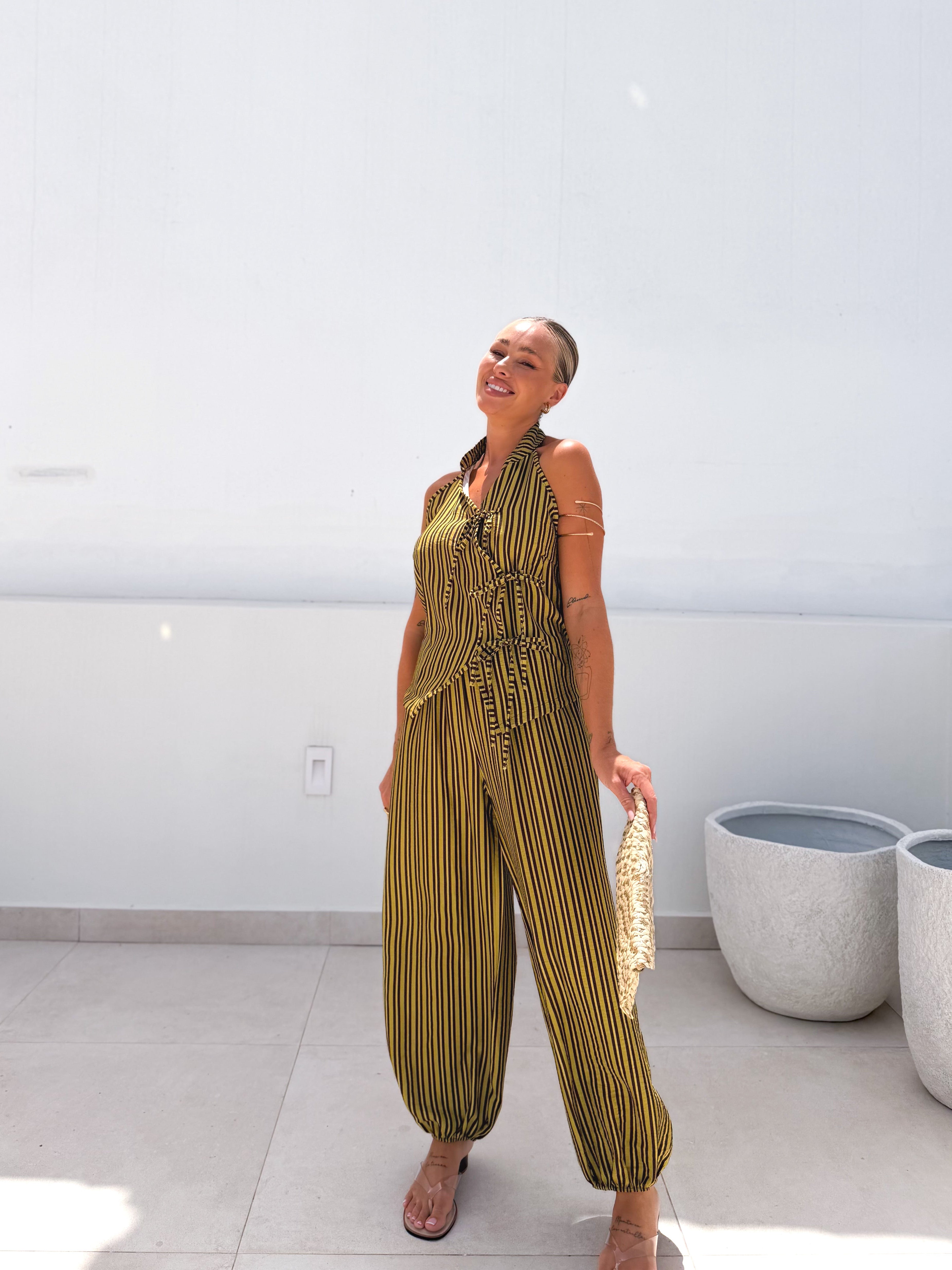 Total look rayas lima