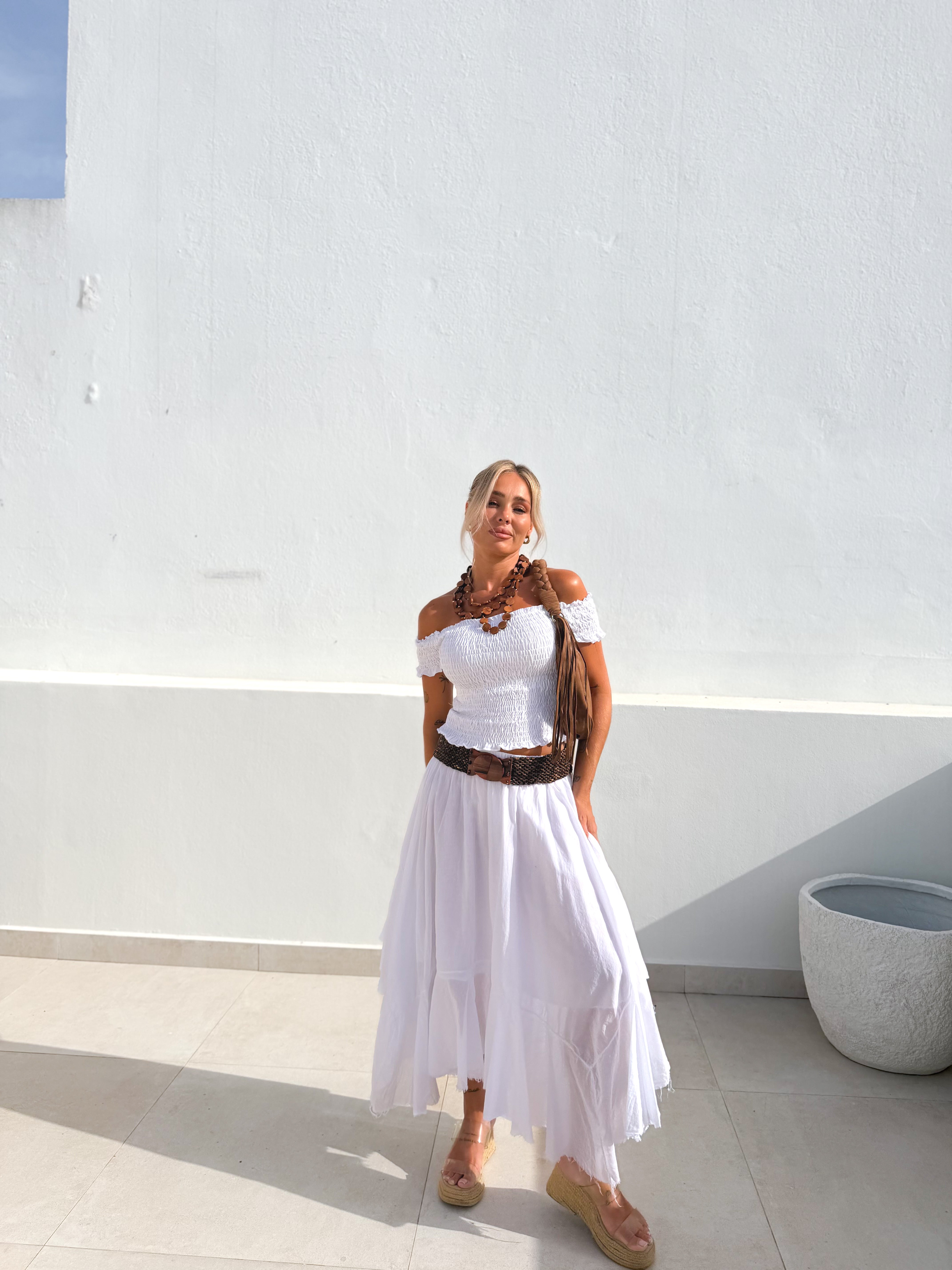 Falda asimétrica blanca