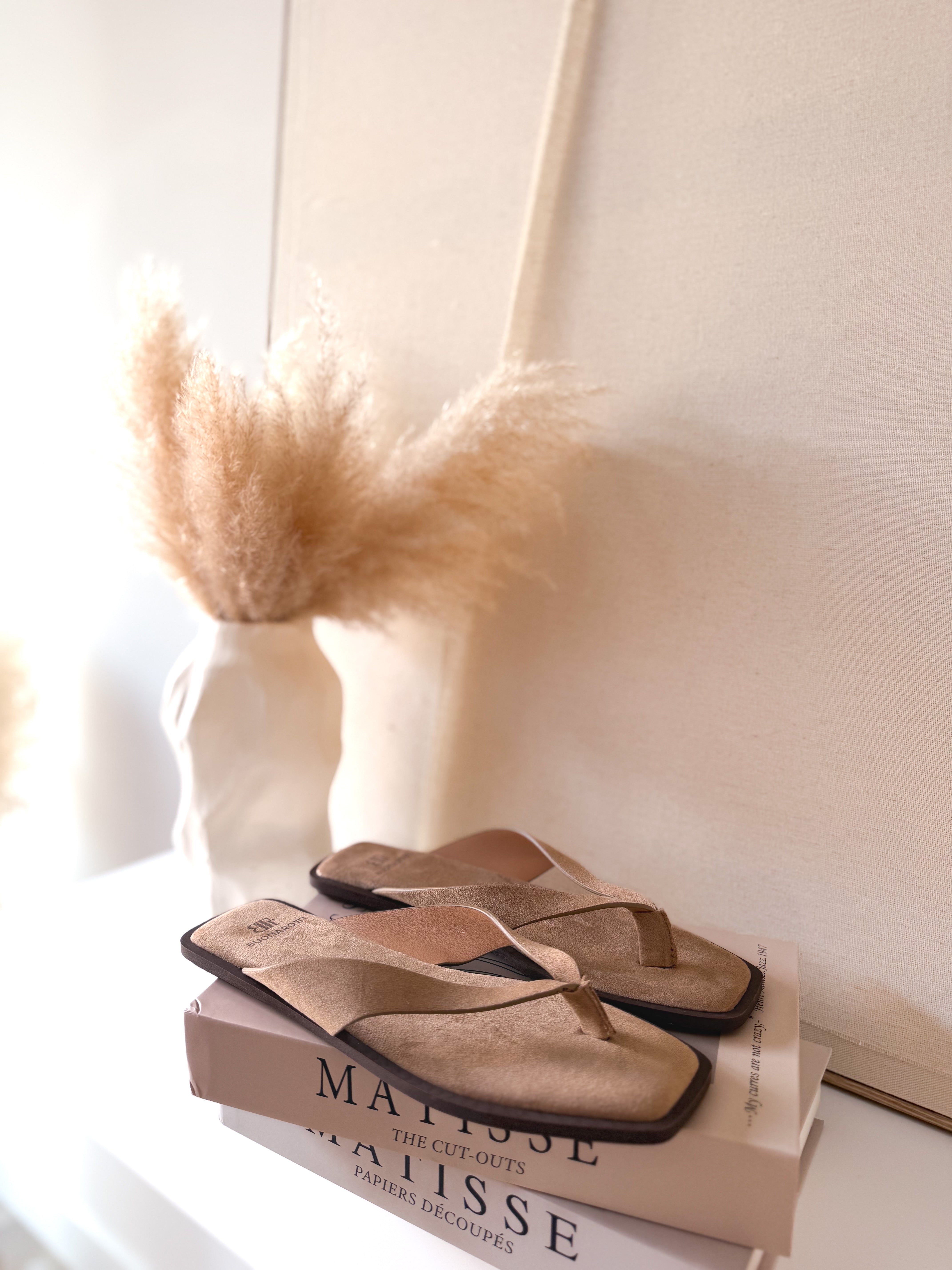 Sandalias dedo Taupe