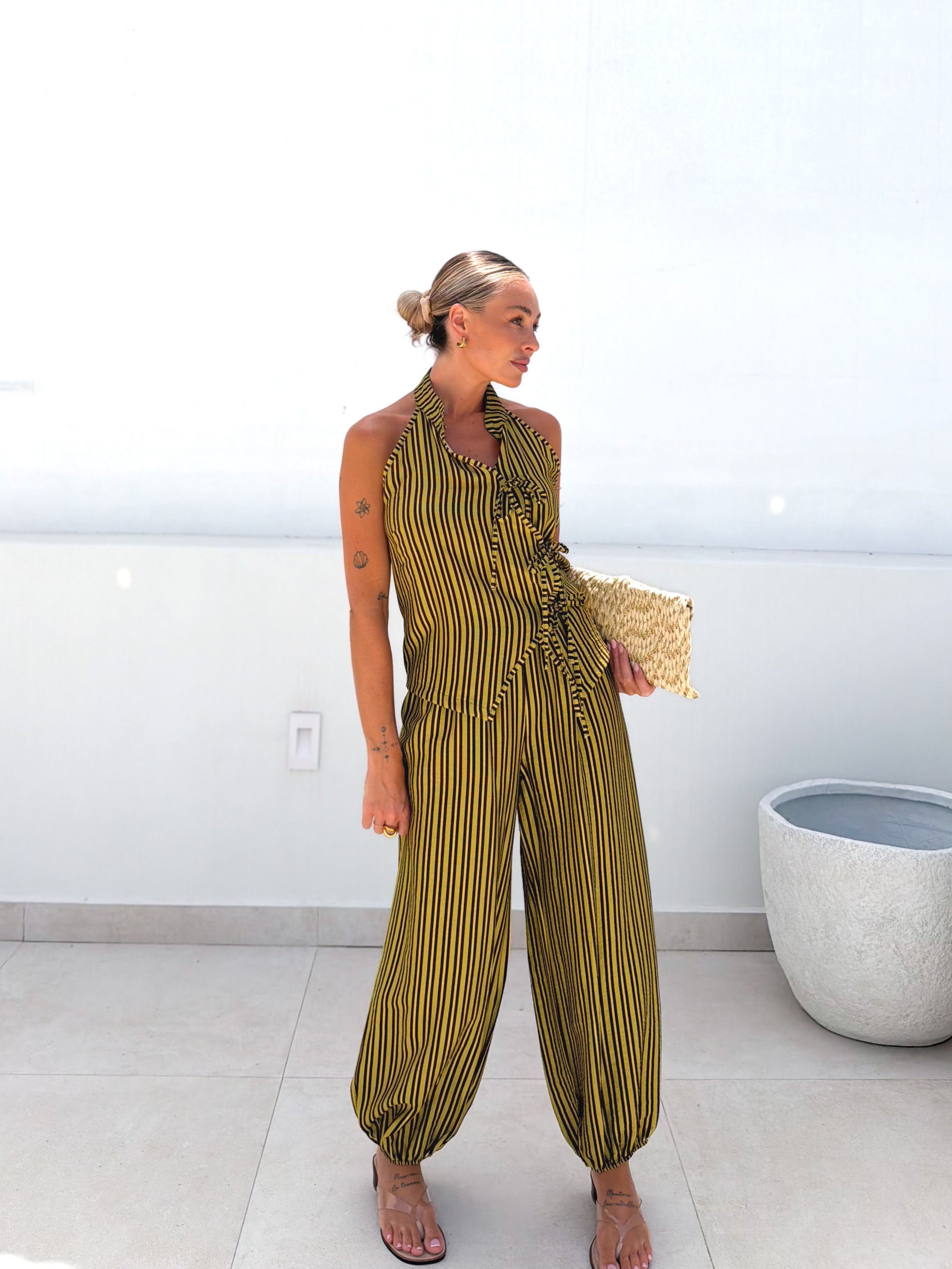 Total look rayas lima