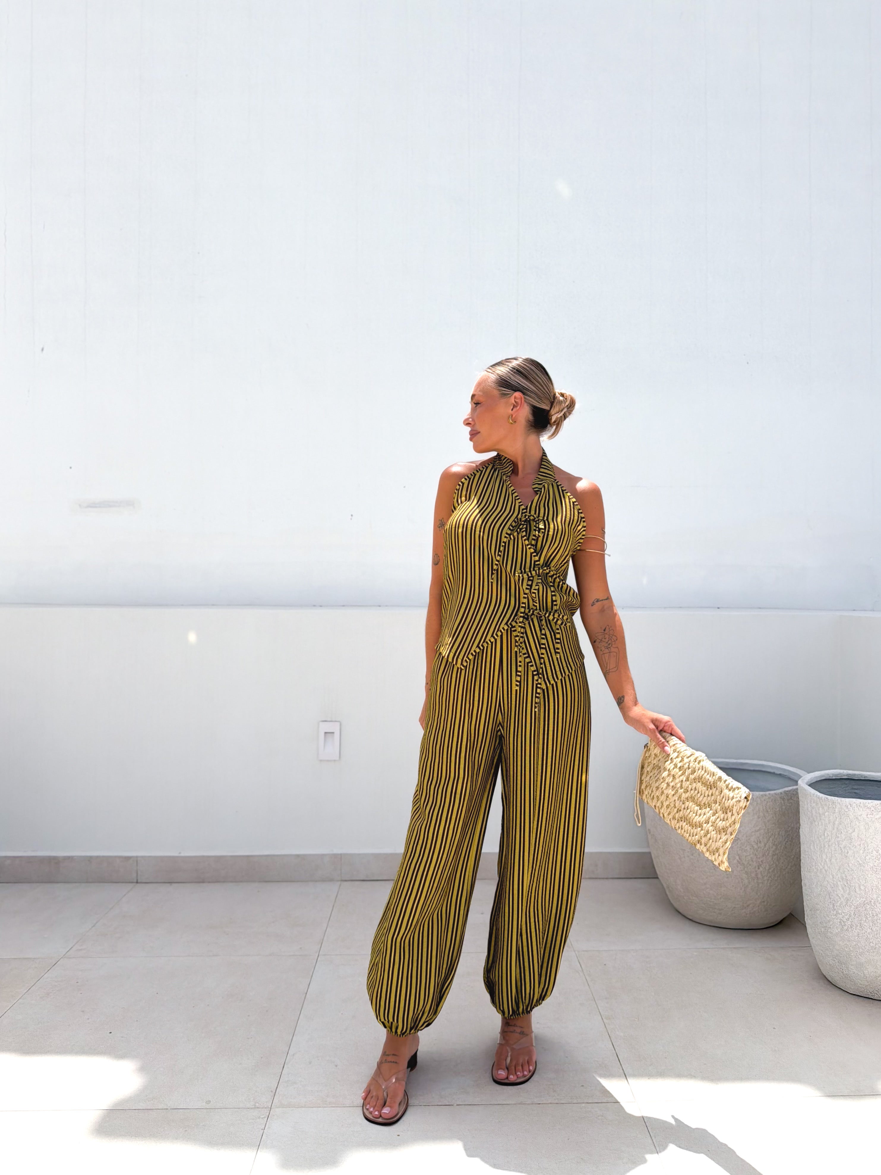 Total look rayas lima