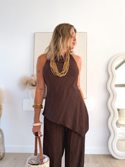 Total look asimetríco choco