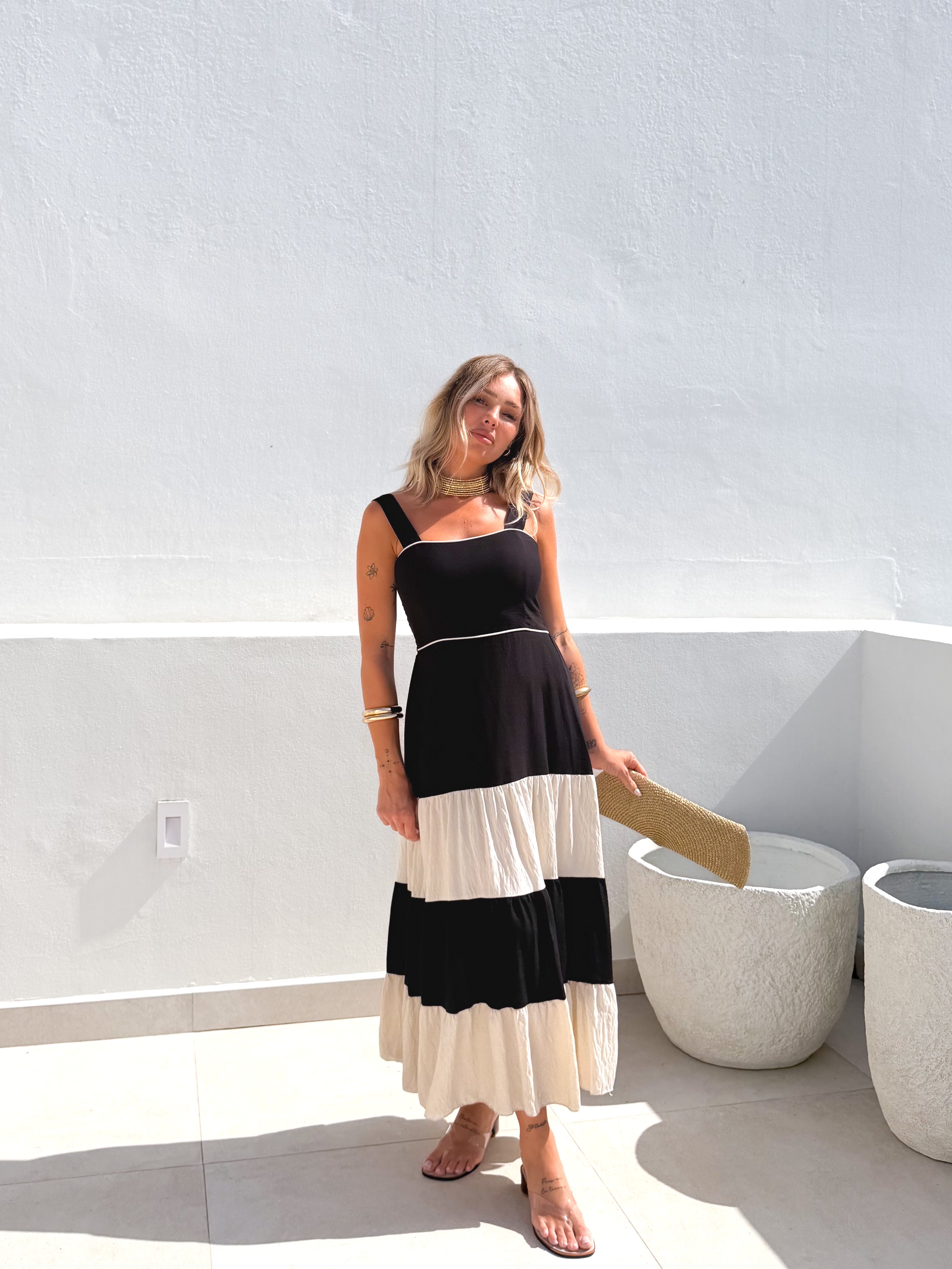 Vestido negro panelado