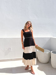 Vestido negro panelado