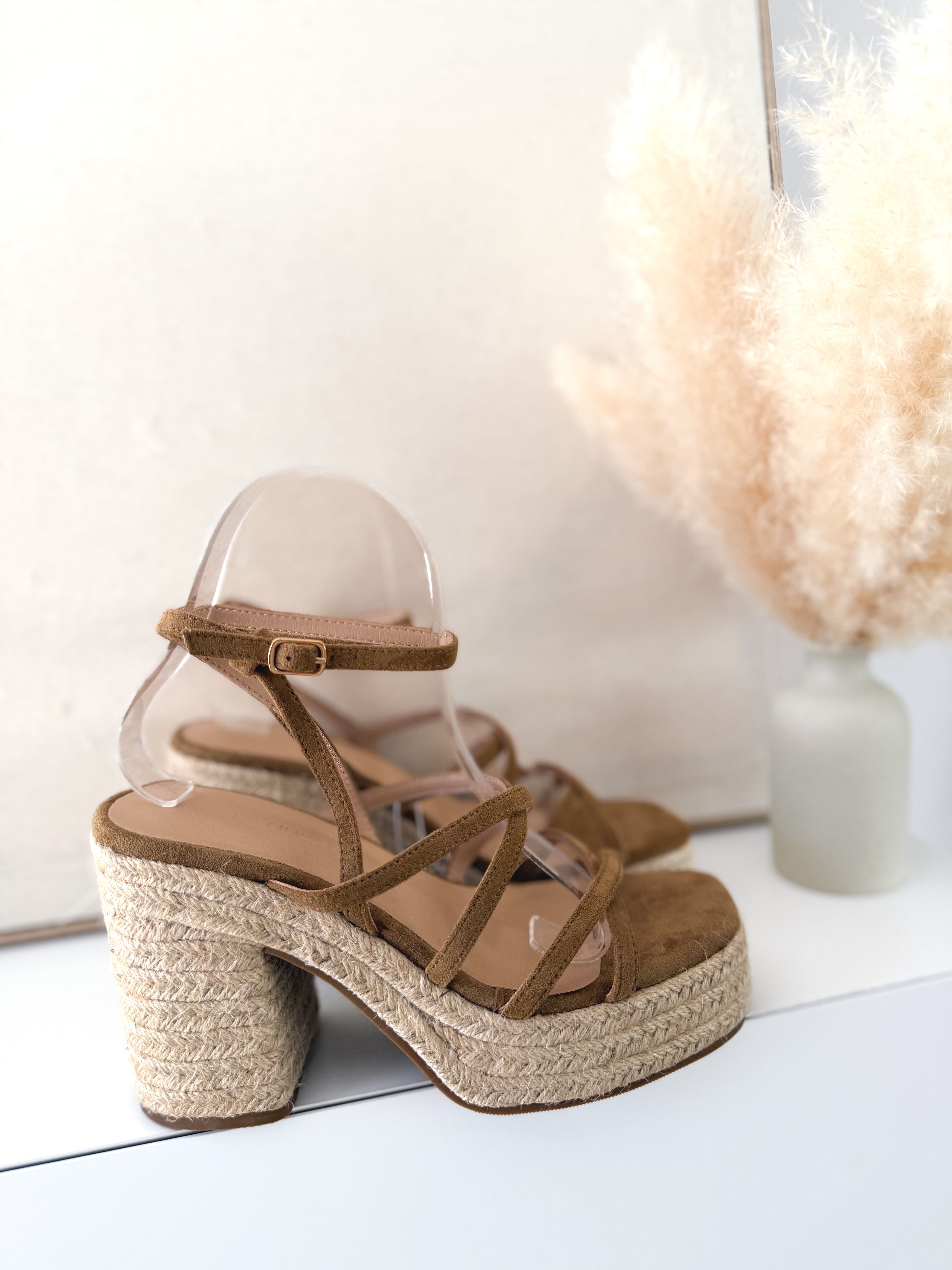 Cuñas cruzadas Taupe