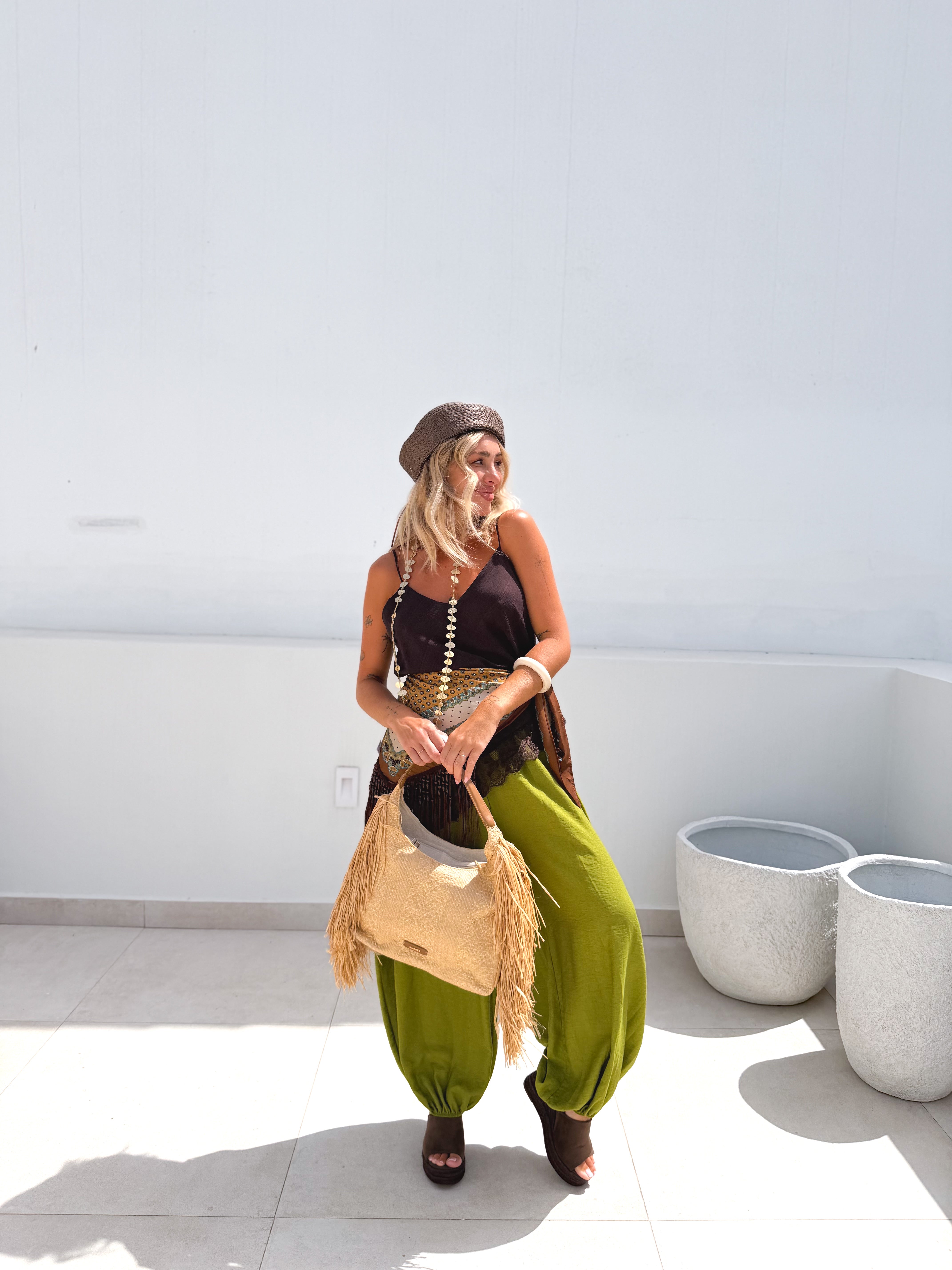 Bolso rafia y flecos