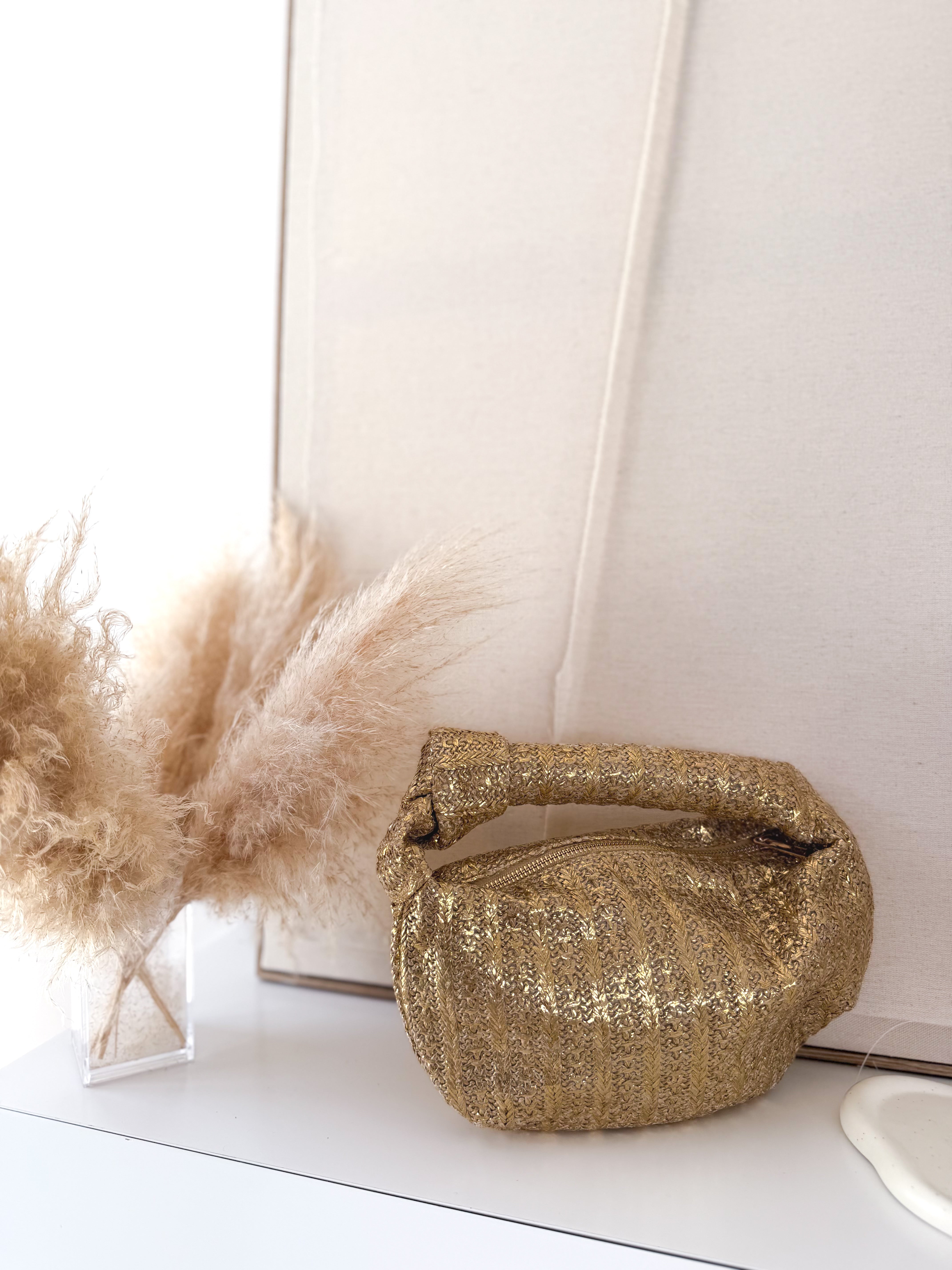 Bolso nudo dorado