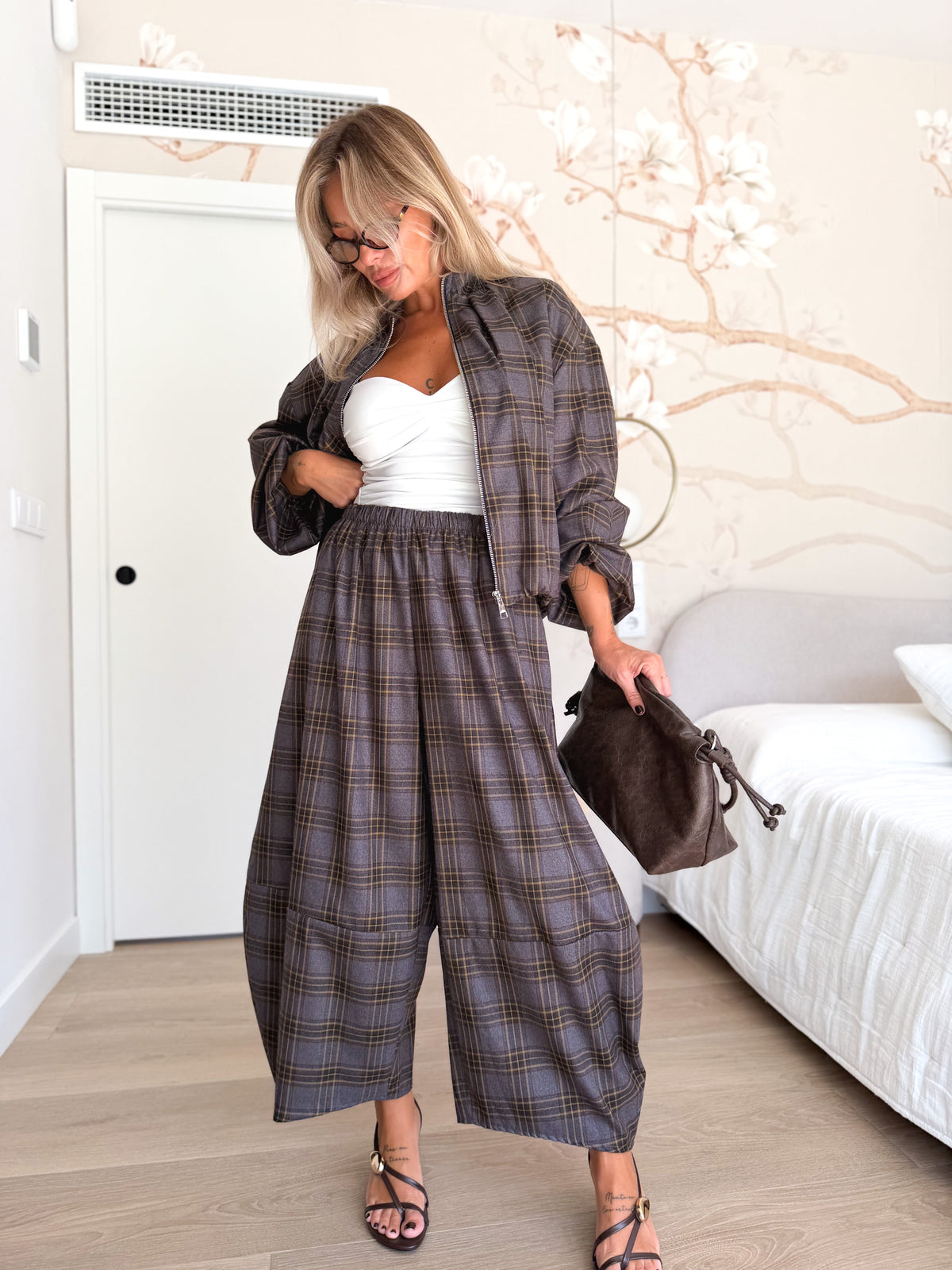 Pantalón barrel cuadros