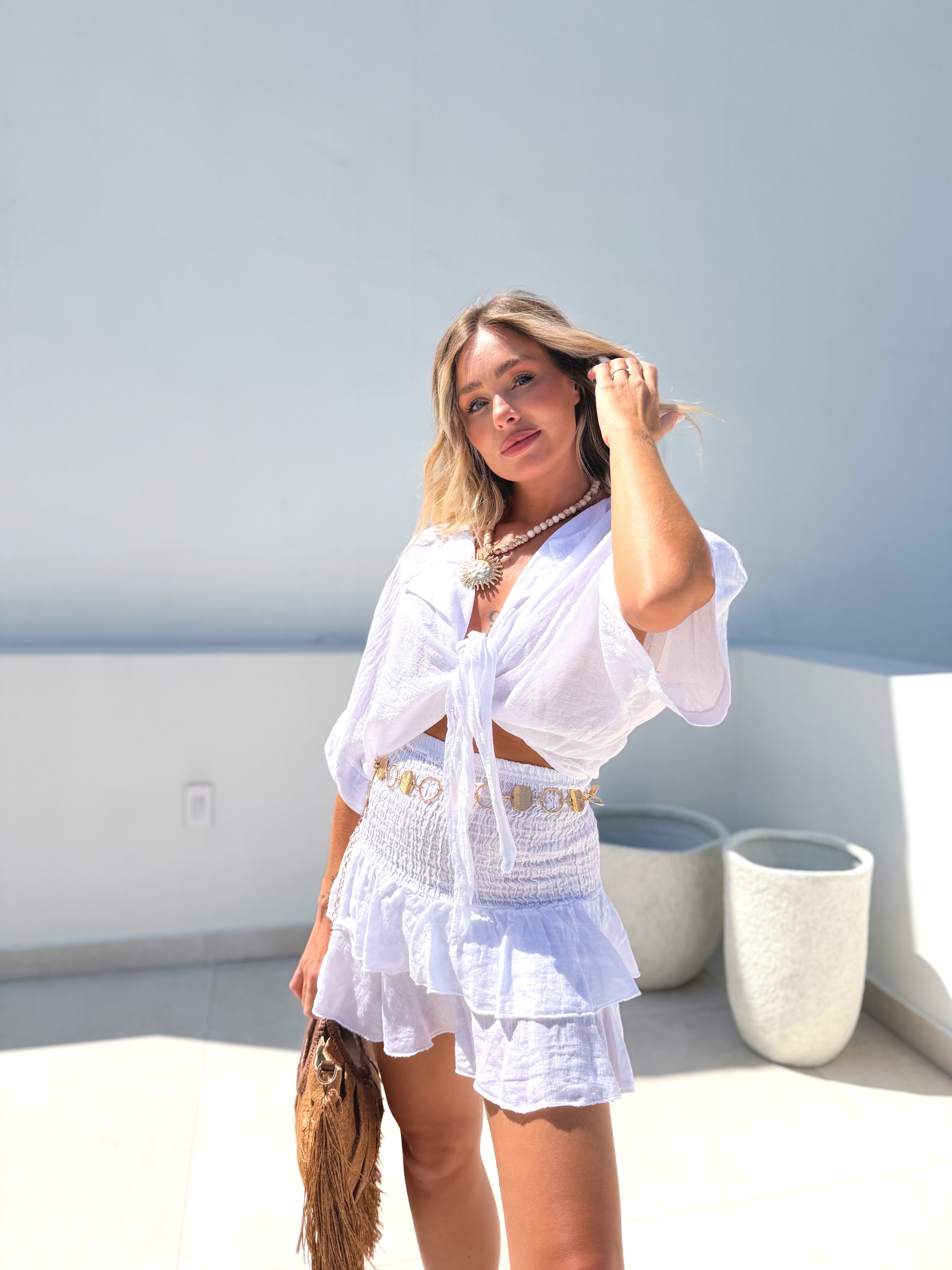 Camisa lino blanco anudada