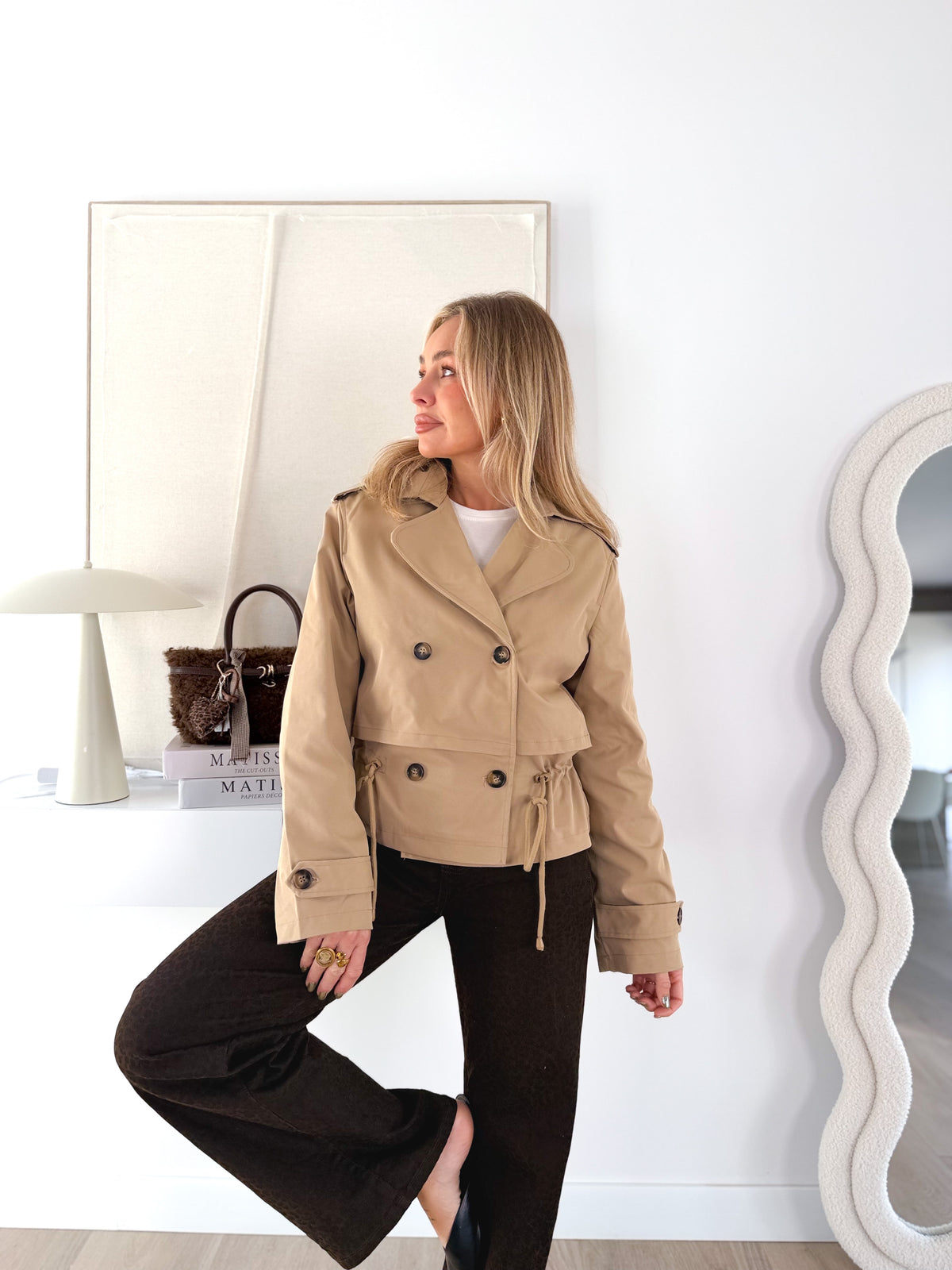 Gabardina fruncida camel