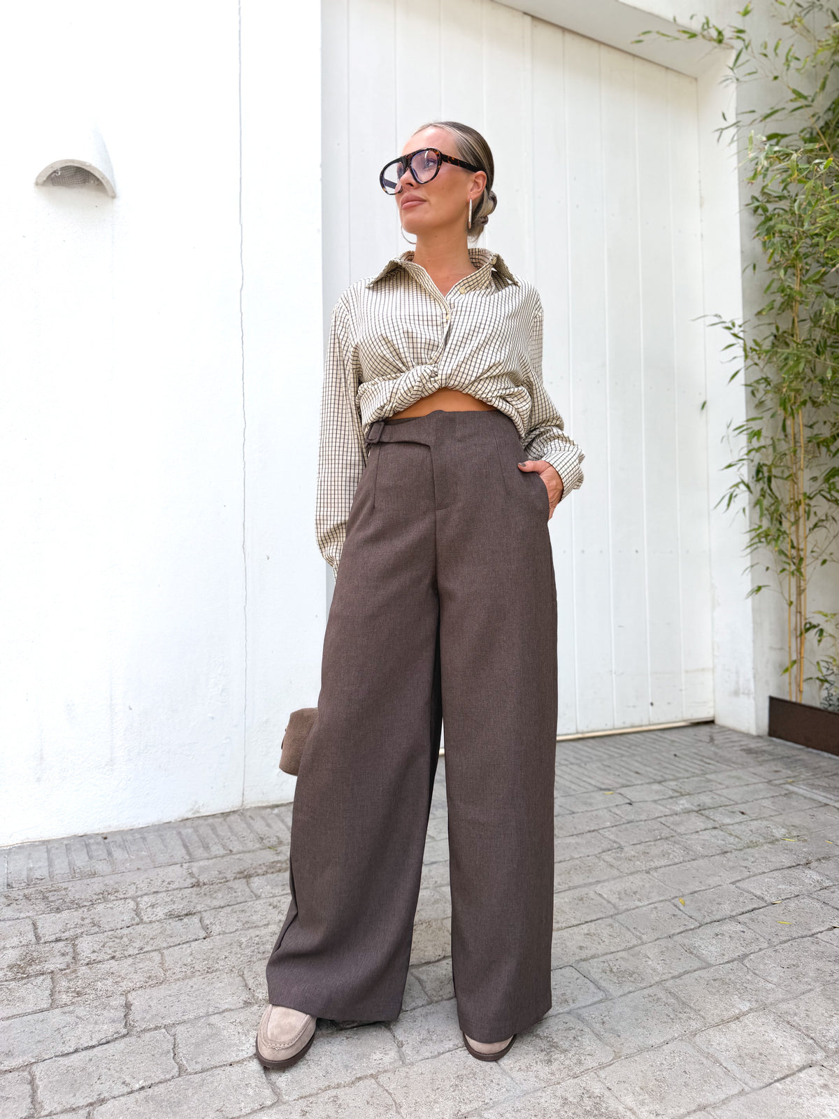 Pantalón pinzas jaspeado marrón