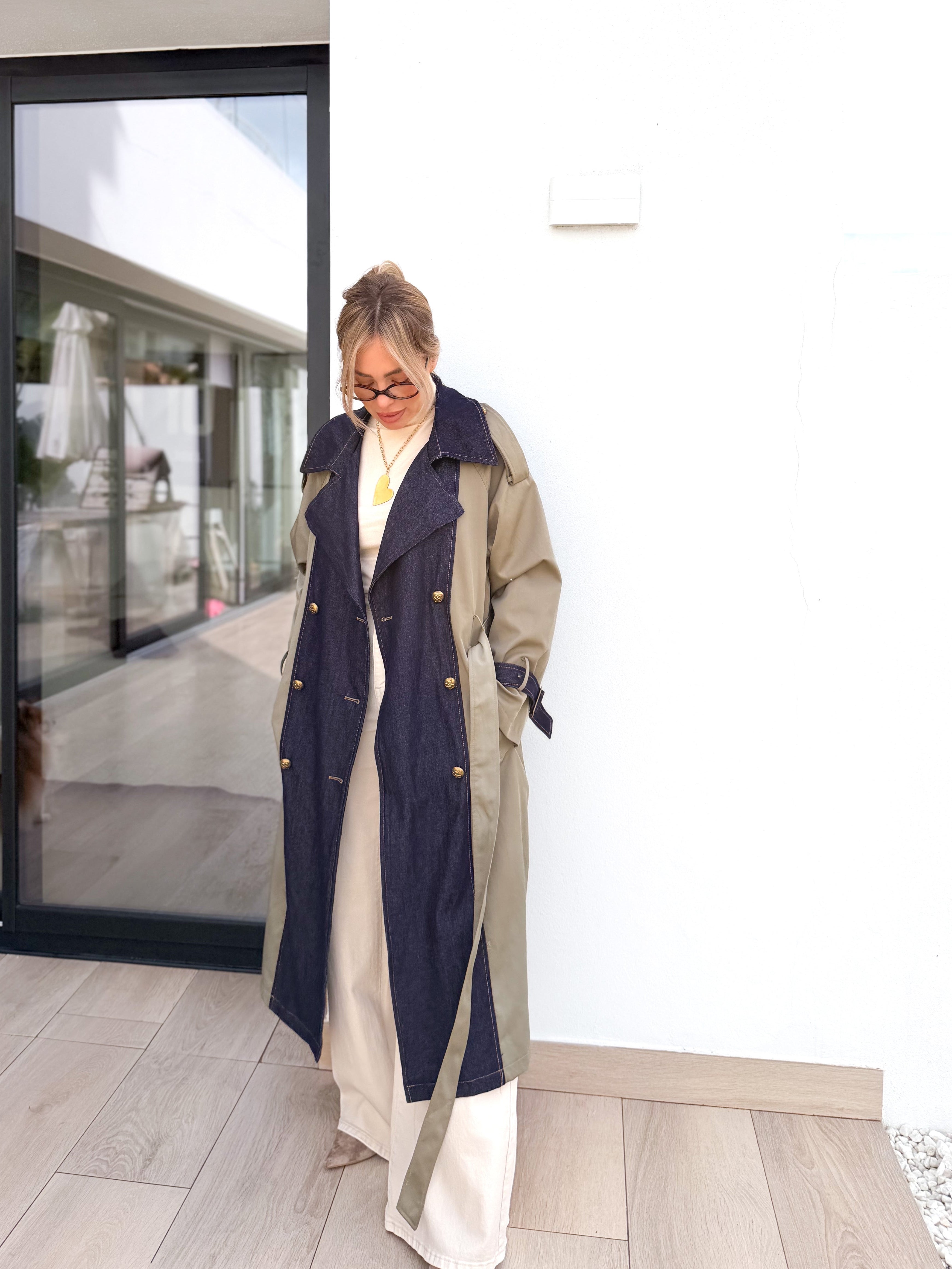 Gabardina combinada denim/kaki