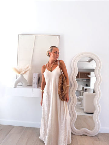Vestido largo tirante beige