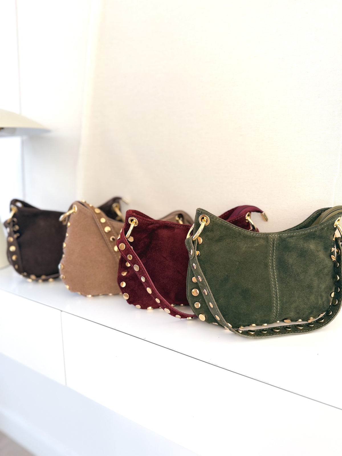 Bolso hombro tachas