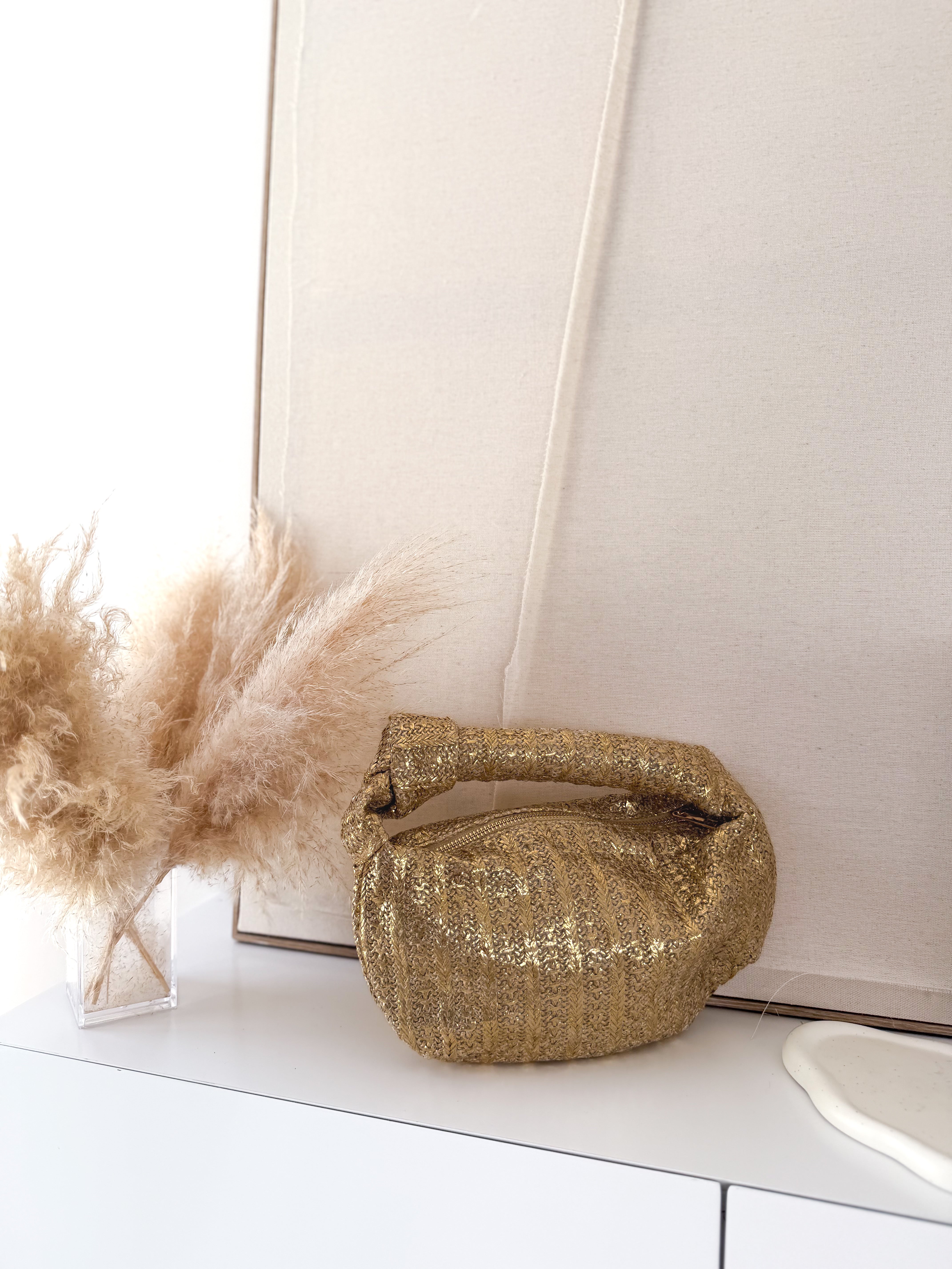Bolso nudo dorado
